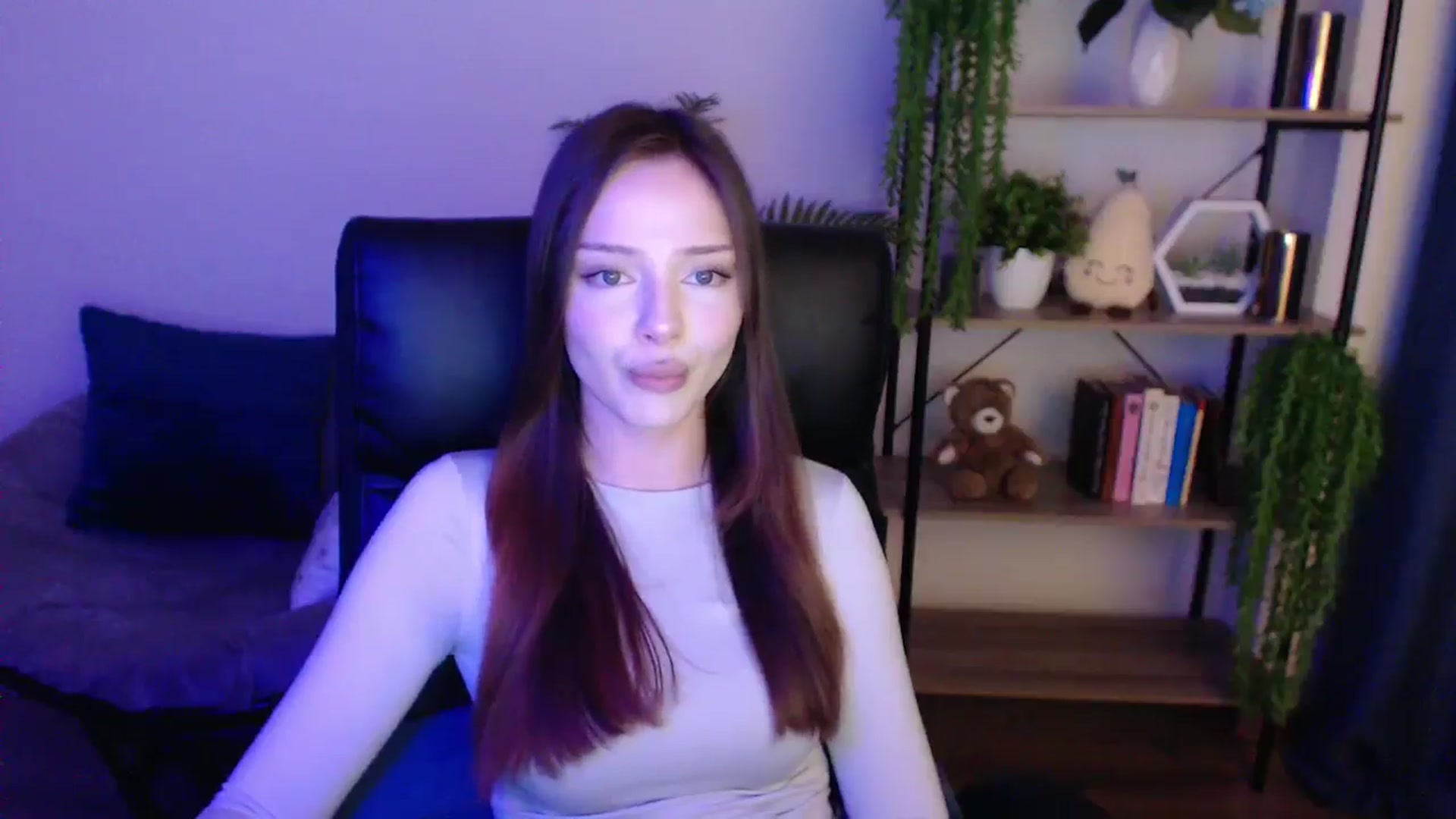 Gallery image thumbnail from KateManelli's myfreecams stream on, 02/18/2025, 13:45 image 8 of 20