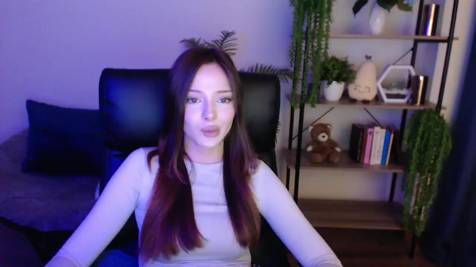 Gallery image thumbnail from KateManelli's myfreecams stream on, 02/18/2025, 13:45 image 19 of 20