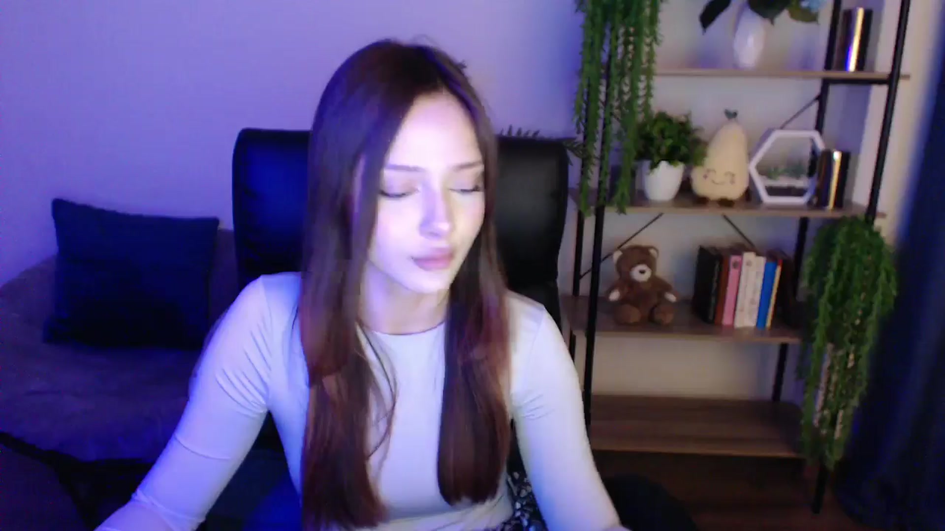 Gallery image thumbnail from KateManelli's myfreecams stream on, 02/18/2025, 14:08 image 14 of 20