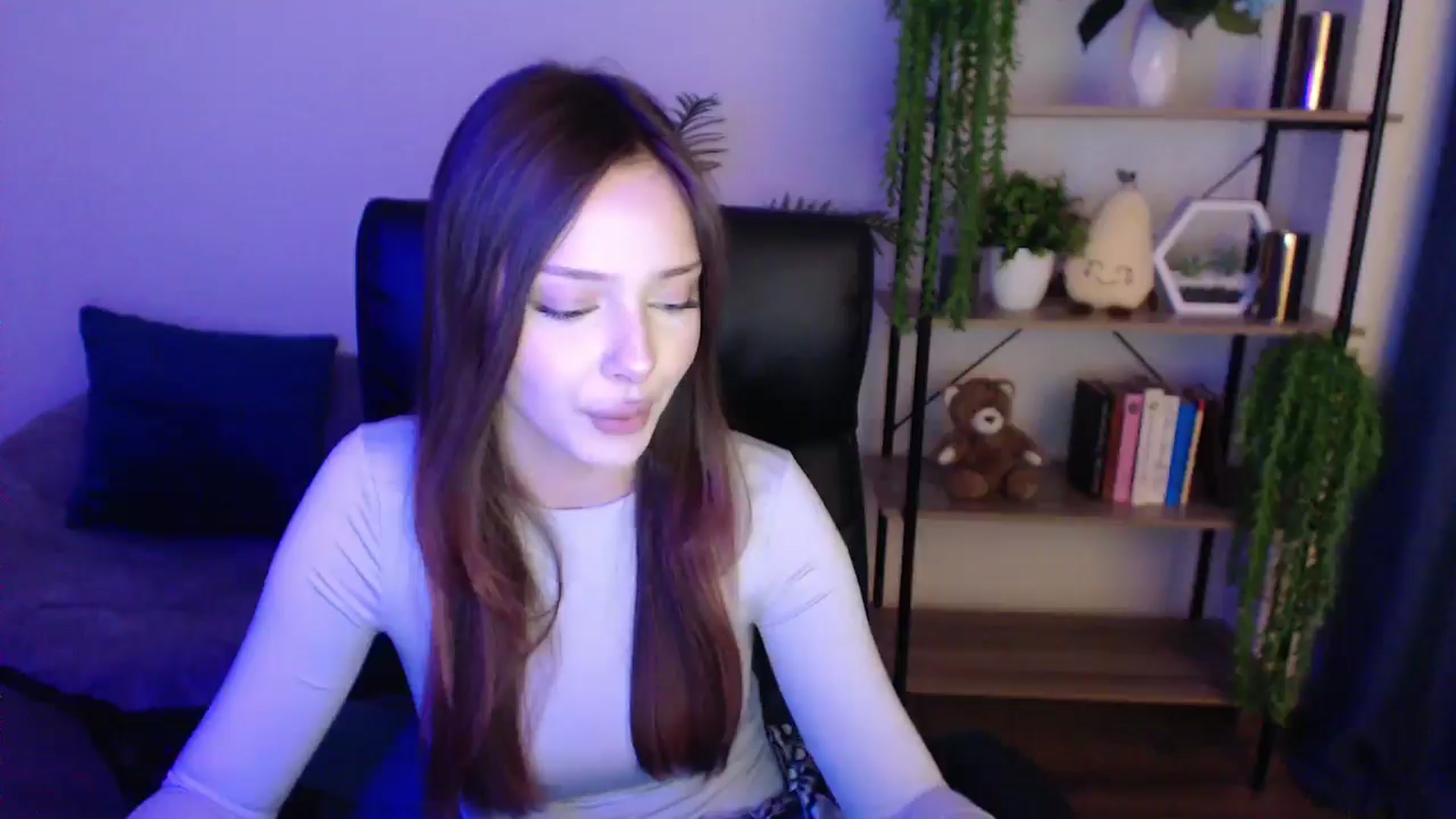 Gallery image thumbnail from KateManelli's myfreecams stream on, 02/18/2025, 14:08 image 8 of 20