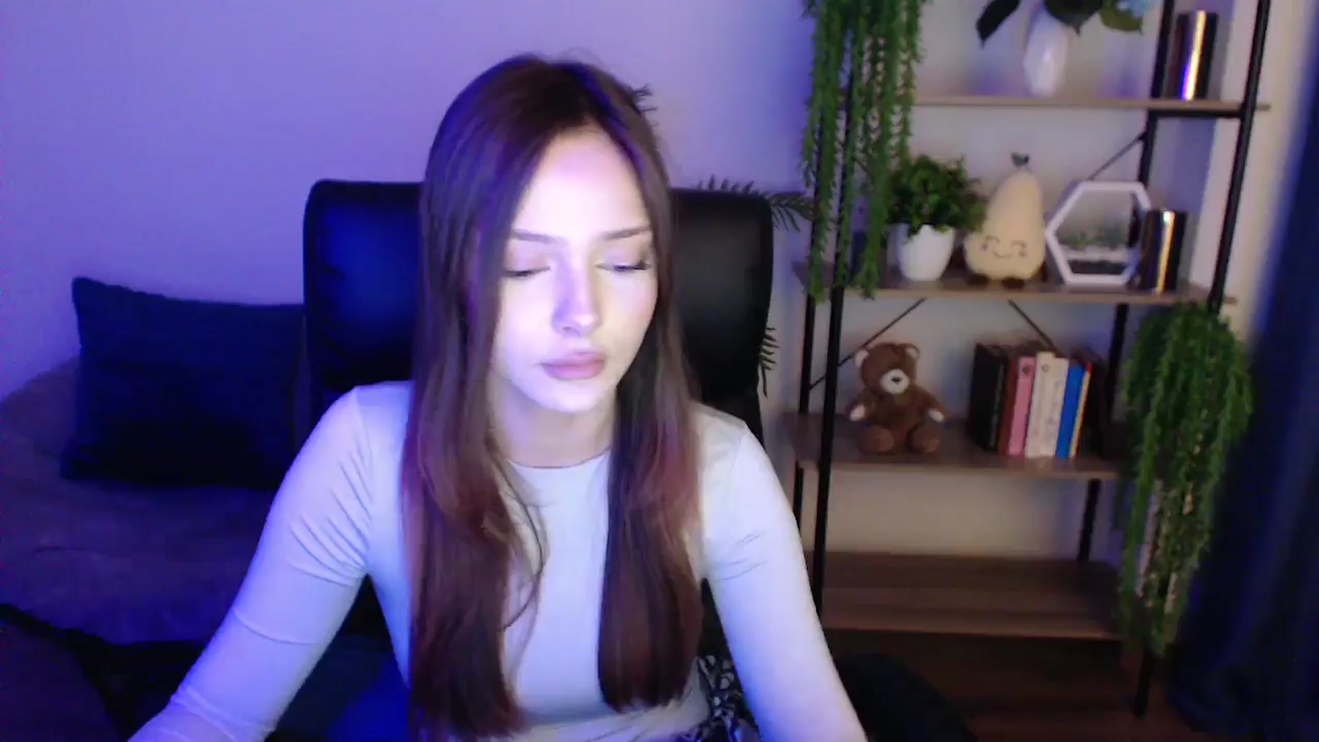 Gallery image thumbnail from KateManelli's myfreecams stream on, 02/18/2025, 14:08 image 13 of 20