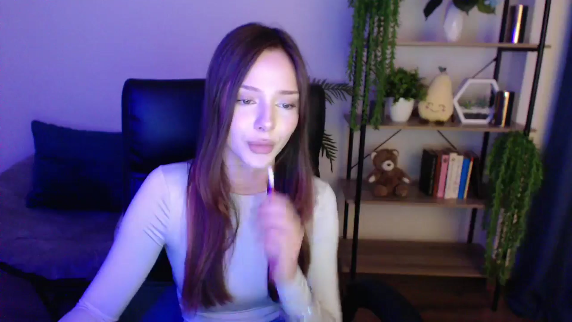 Gallery image thumbnail from KateManelli's myfreecams stream on, 02/18/2025, 14:08 image 11 of 20