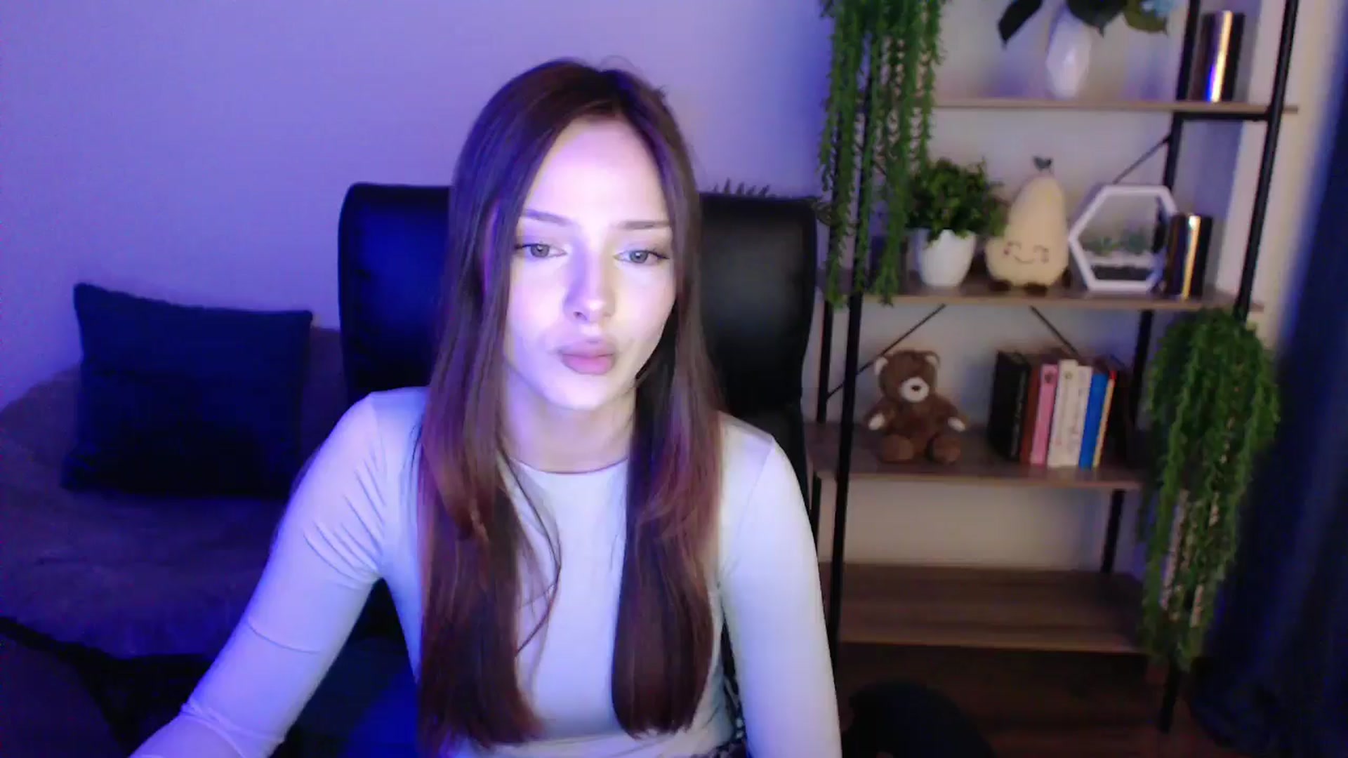 Gallery image thumbnail from KateManelli's myfreecams stream on, 02/18/2025, 14:08 image 15 of 20