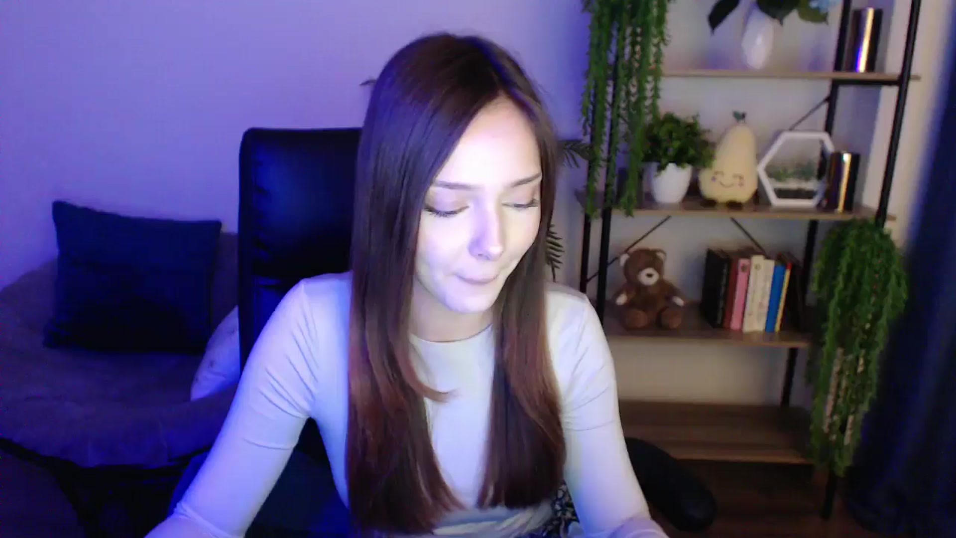 Gallery image thumbnail from KateManelli's myfreecams stream on, 02/18/2025, 14:53 image 1 of 20