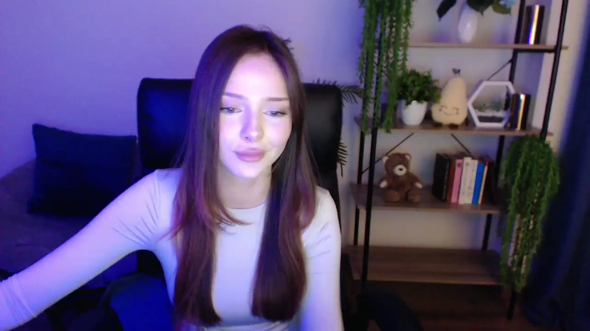 Gallery image thumbnail from KateManelli's myfreecams stream on, 02/18/2025, 14:53 image 8 of 20