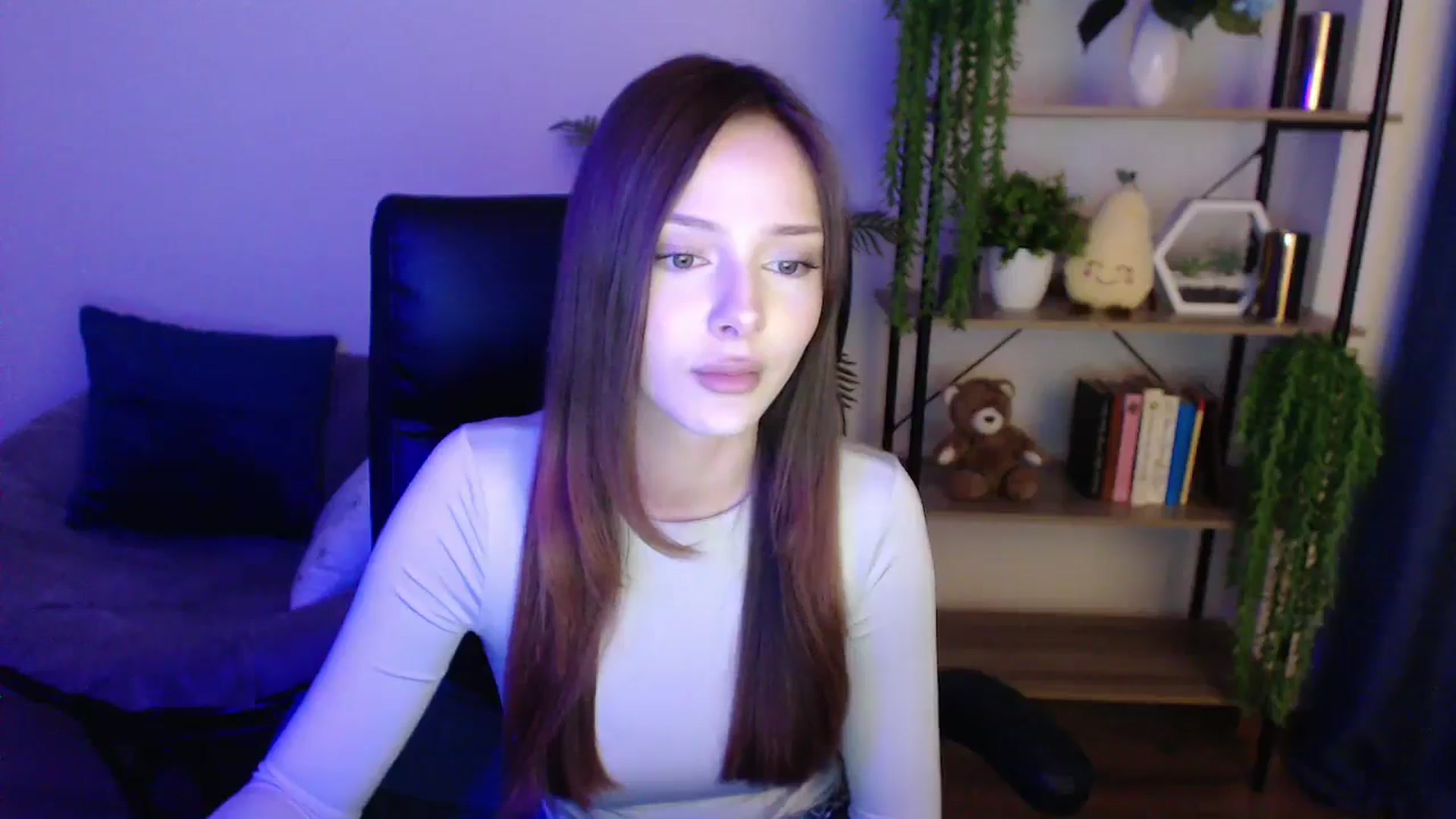 Gallery image thumbnail from KateManelli's myfreecams stream on, 02/18/2025, 14:53 image 2 of 20