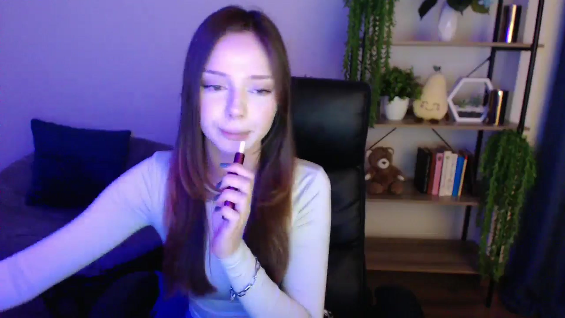 Gallery image thumbnail from KateManelli's myfreecams stream on, 02/18/2025, 14:53 image 13 of 20