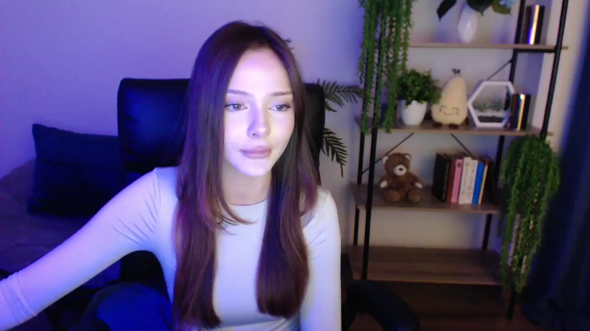 Gallery image thumbnail from KateManelli's myfreecams stream on, 02/18/2025, 14:53 image 7 of 20