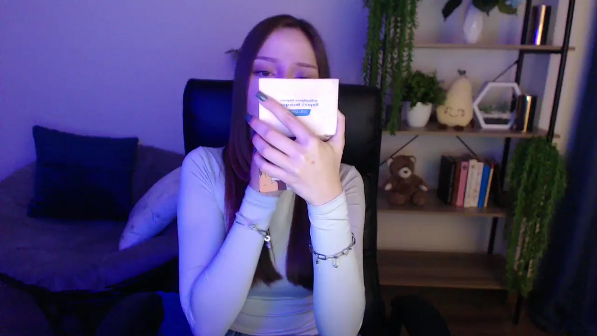 Gallery image thumbnail from KateManelli's myfreecams stream on, 02/18/2025, 14:53 image 14 of 20