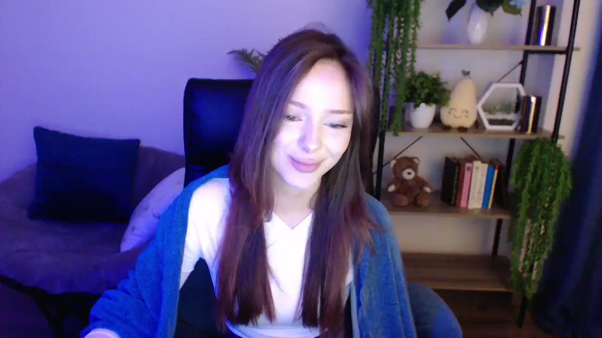 Gallery image thumbnail from KateManelli's myfreecams stream on, 02/19/2025, 10:00 image 16 of 20