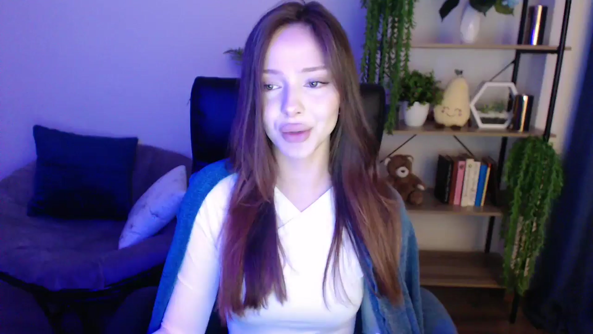 Gallery image thumbnail from KateManelli's myfreecams stream on, 02/19/2025, 10:00 image 14 of 20