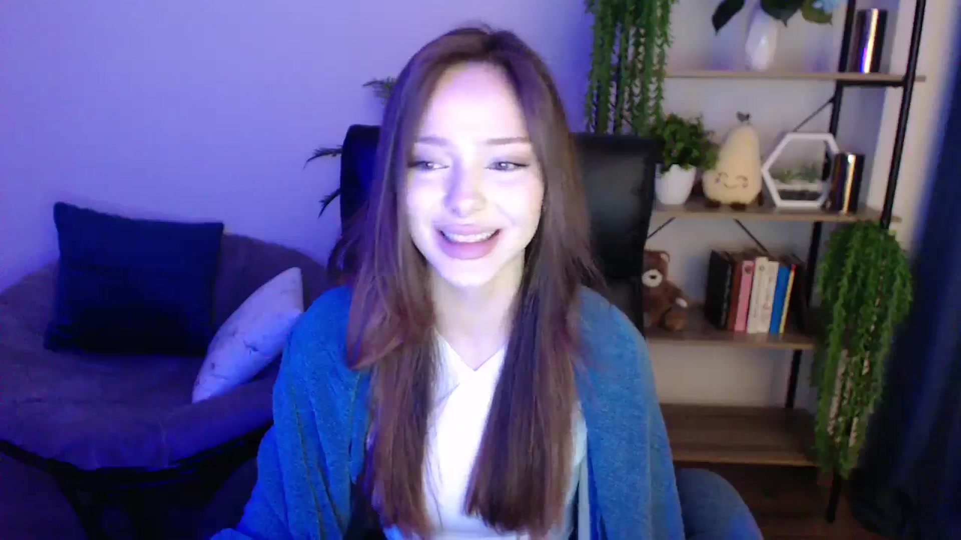 Gallery image thumbnail from KateManelli's myfreecams stream on, 02/19/2025, 10:00 image 6 of 20