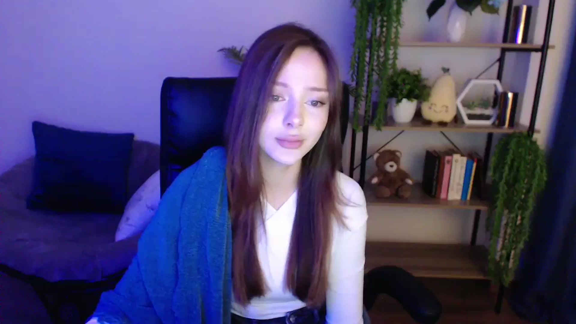 Gallery image thumbnail from KateManelli's myfreecams stream on, 02/19/2025, 10:42 image 8 of 20
