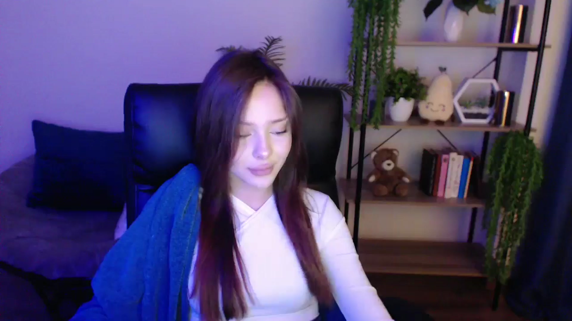 Gallery image thumbnail from KateManelli's myfreecams stream on, 02/19/2025, 10:42 image 17 of 20