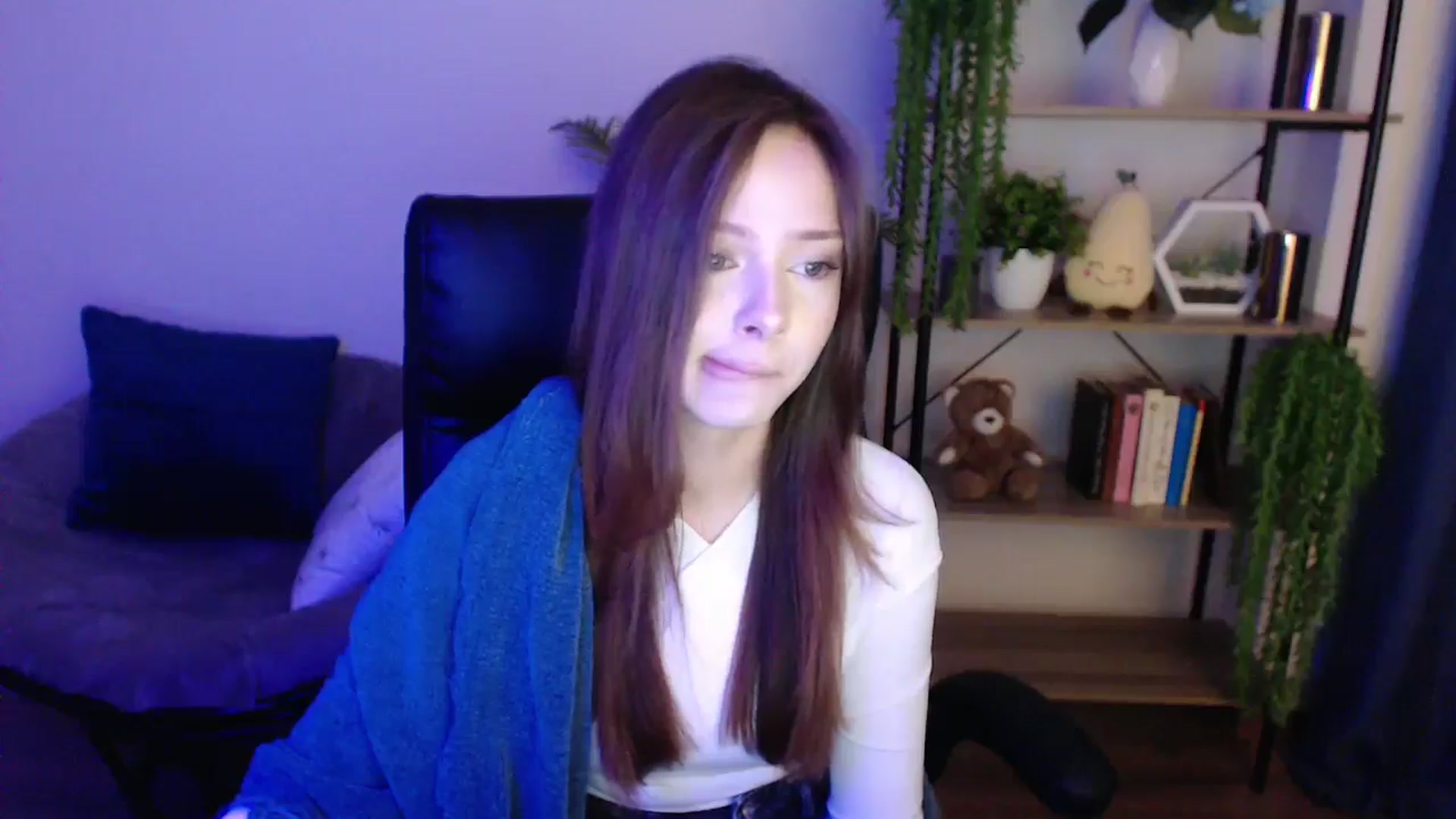 Gallery image thumbnail from KateManelli's myfreecams stream on, 02/19/2025, 10:42 image 7 of 20