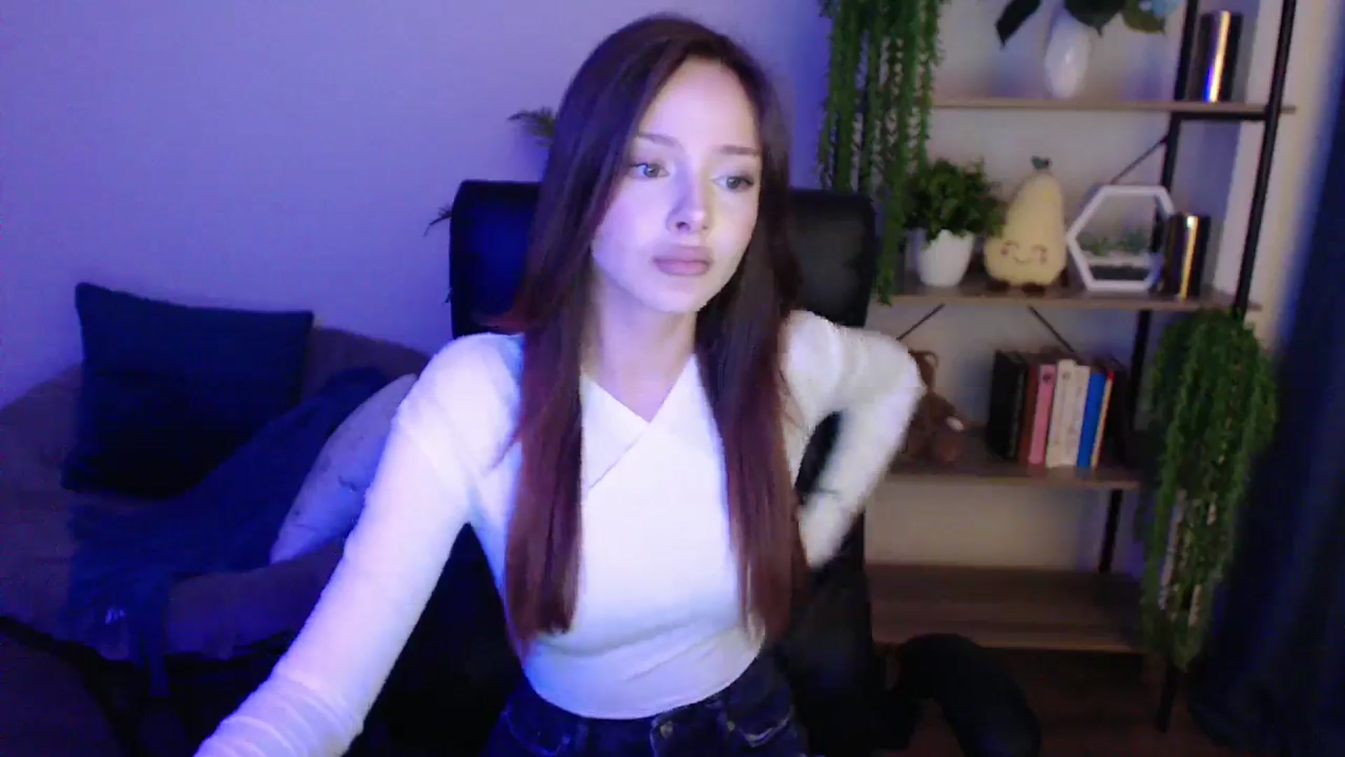 Gallery image thumbnail from KateManelli's myfreecams stream on, 02/19/2025, 11:57 image 4 of 20