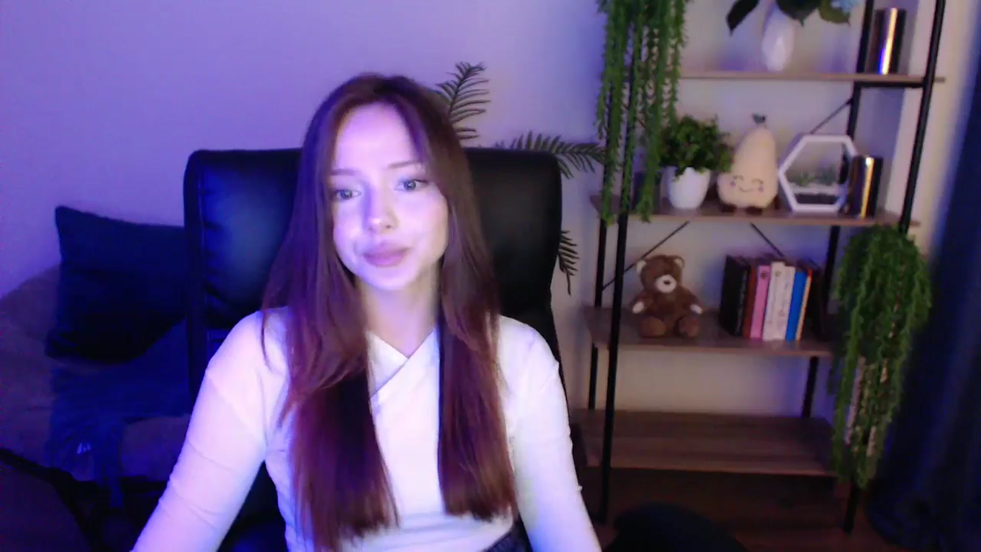 Gallery image thumbnail from KateManelli's myfreecams stream on, 02/19/2025, 11:57 image 17 of 20