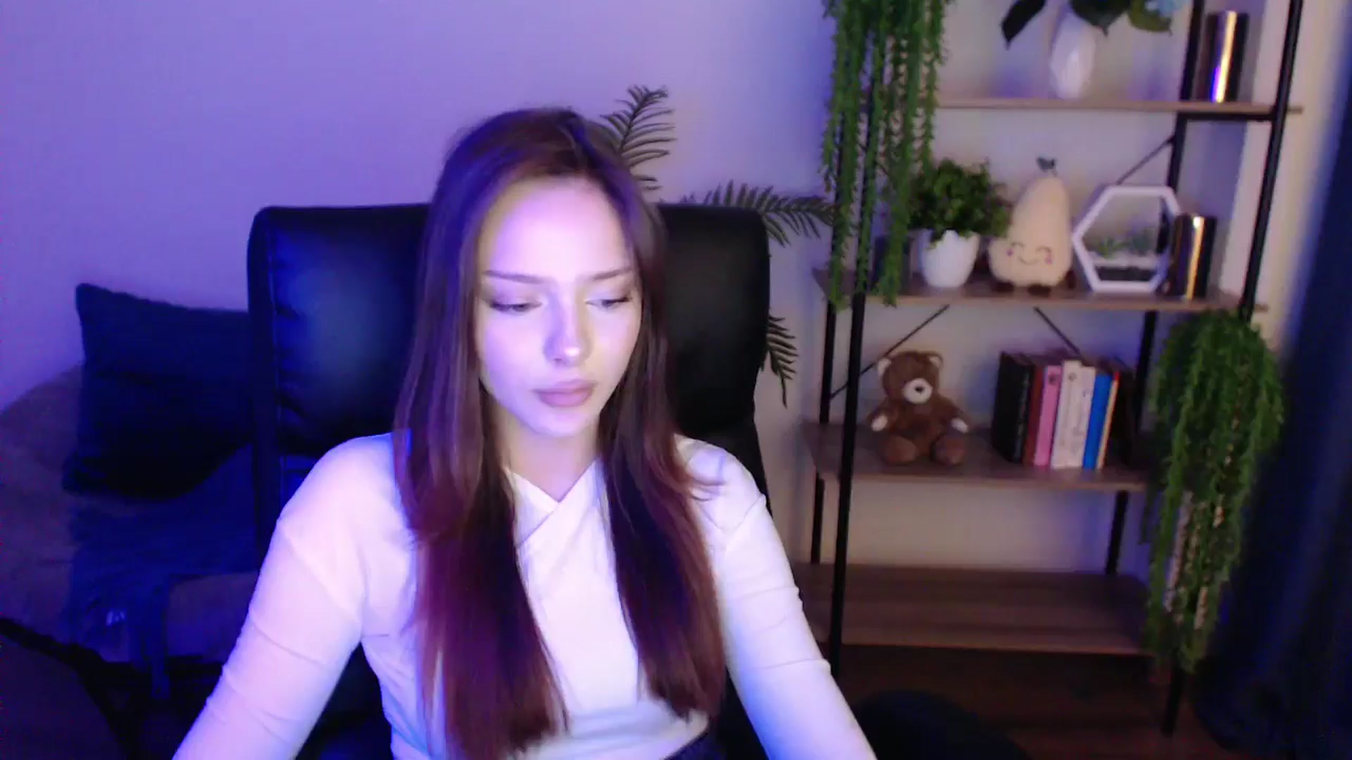 Gallery image thumbnail from KateManelli's myfreecams stream on, 02/19/2025, 11:57 image 18 of 20
