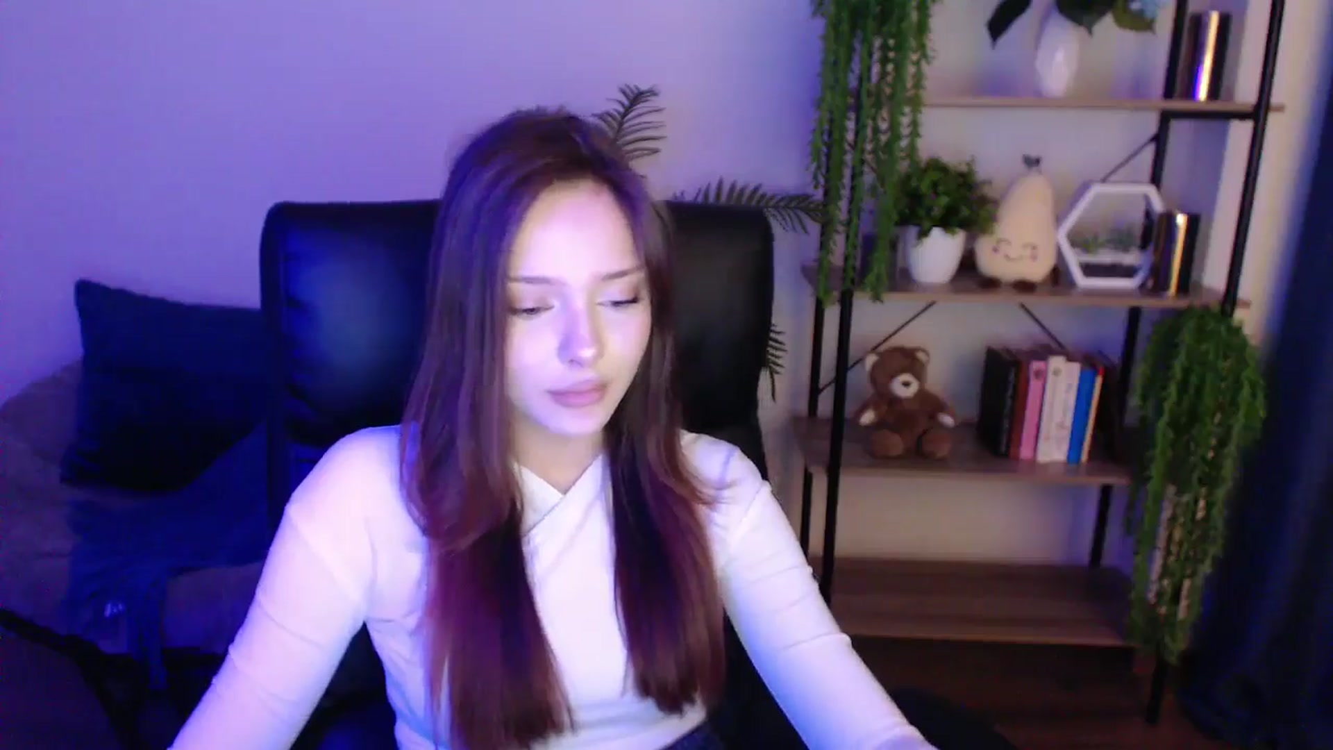 Gallery image thumbnail from KateManelli's myfreecams stream on, 02/19/2025, 11:57 image 19 of 20