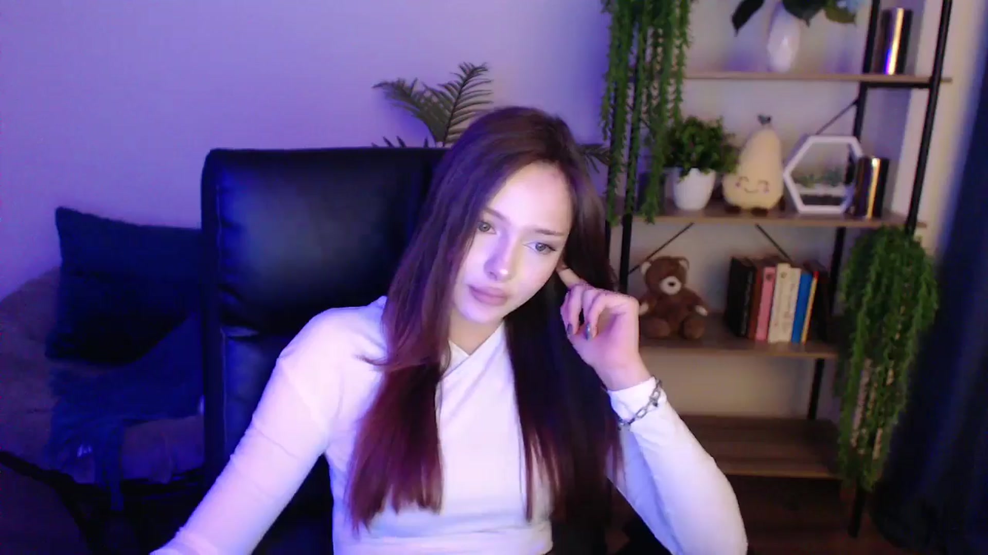 Gallery image thumbnail from KateManelli's myfreecams stream on, 02/19/2025, 11:57 image 20 of 20