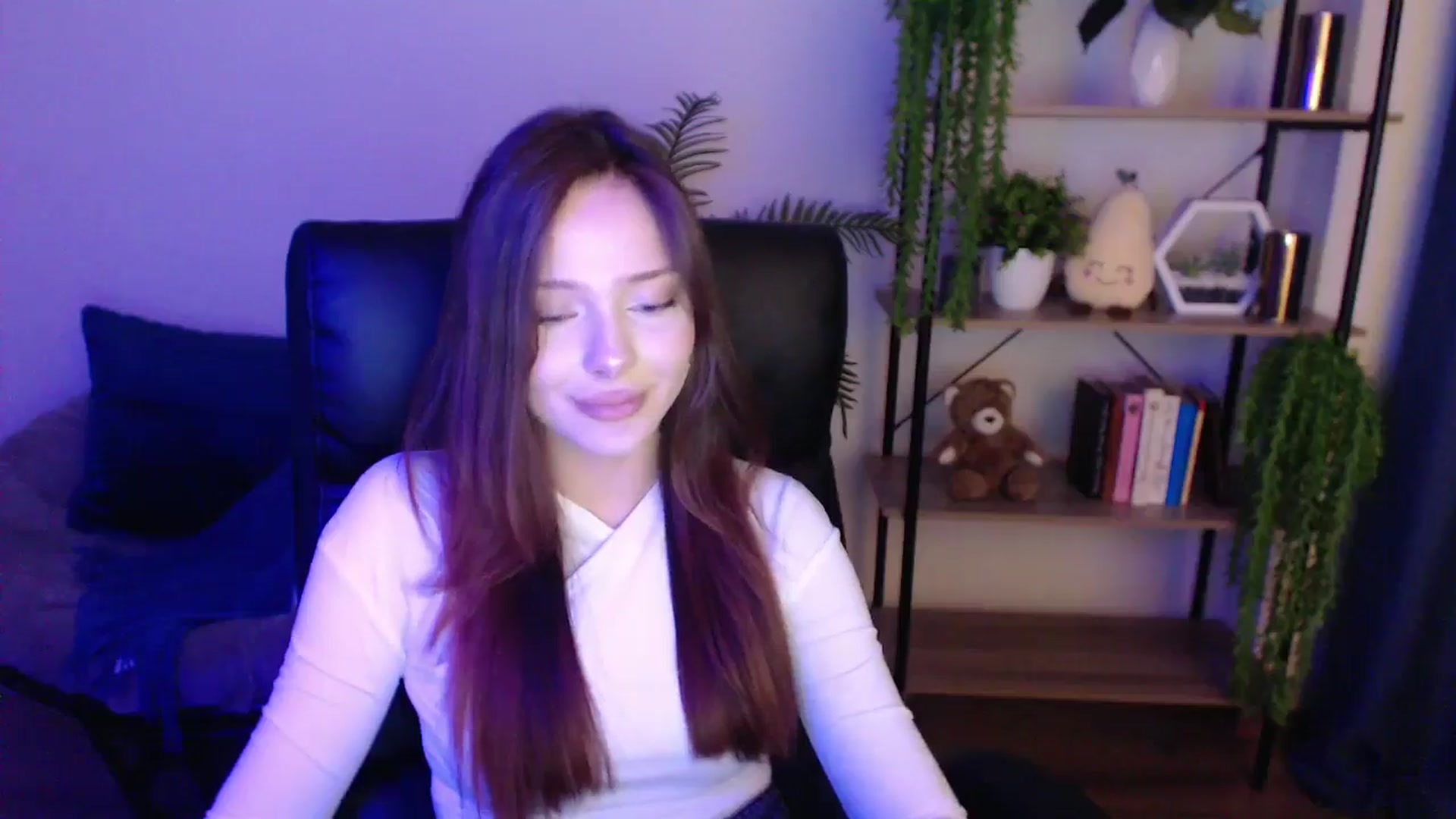 Gallery image thumbnail from KateManelli's myfreecams stream on, 02/19/2025, 11:57 image 16 of 20
