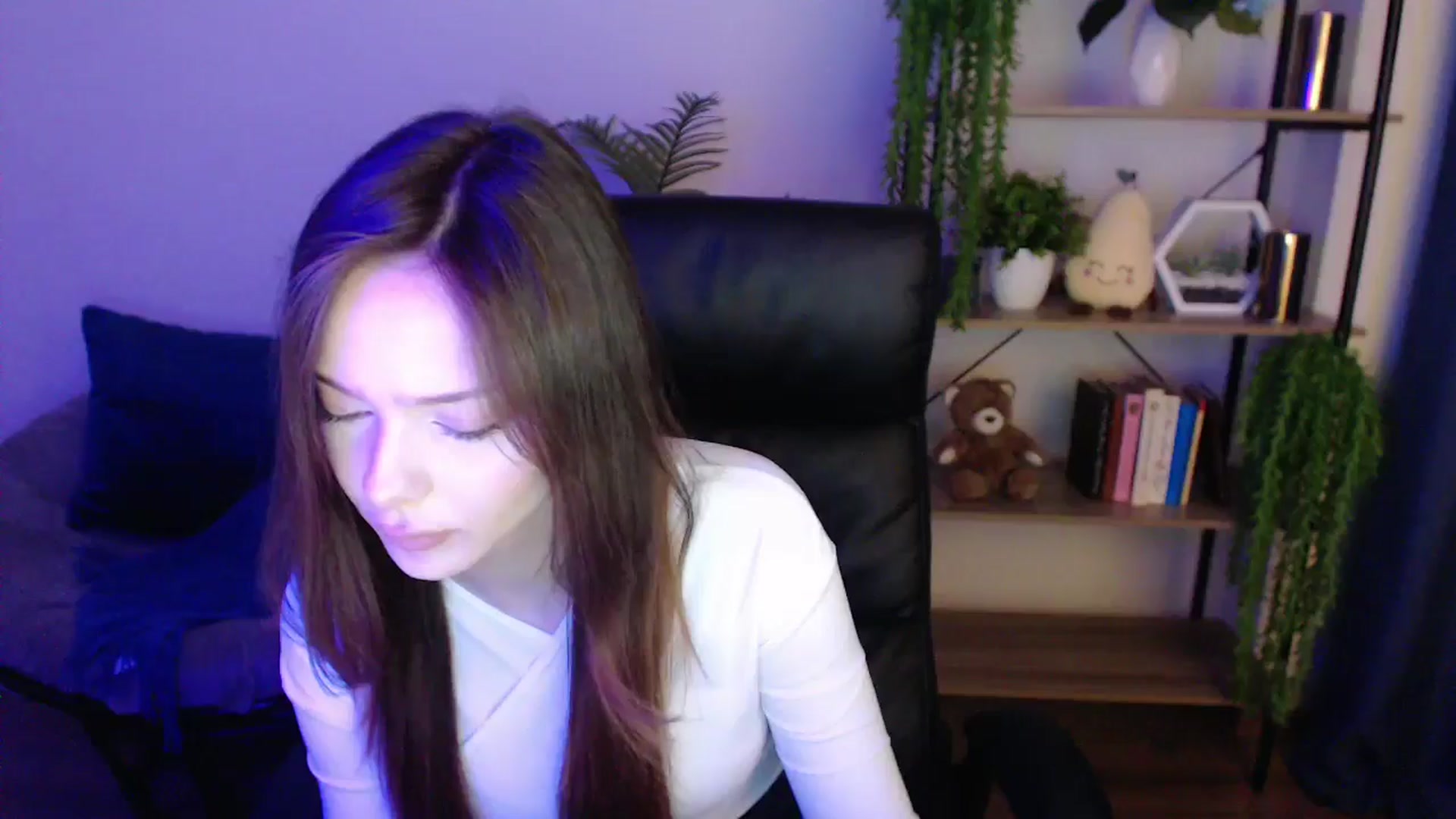 Gallery image thumbnail from KateManelli's myfreecams stream on, 02/19/2025, 11:57 image 8 of 20