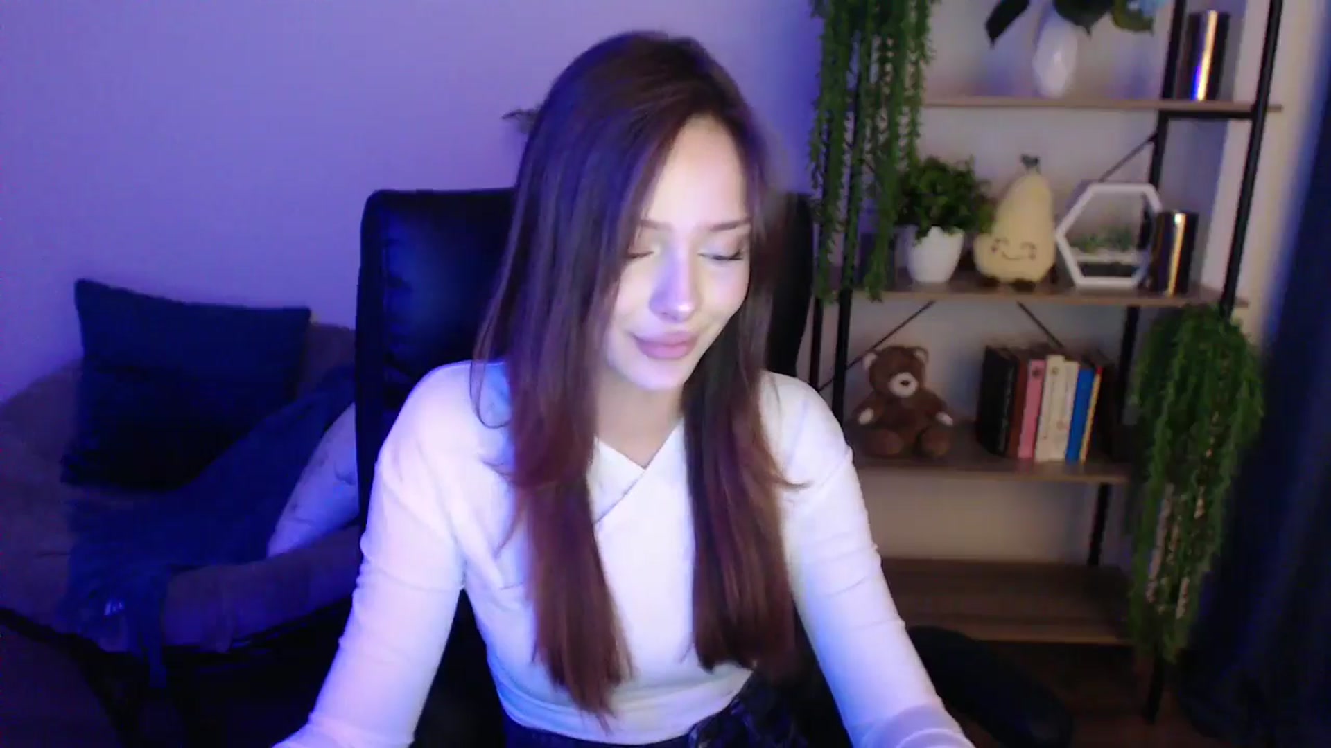 Gallery image thumbnail from KateManelli's myfreecams stream on, 02/19/2025, 11:57 image 11 of 20