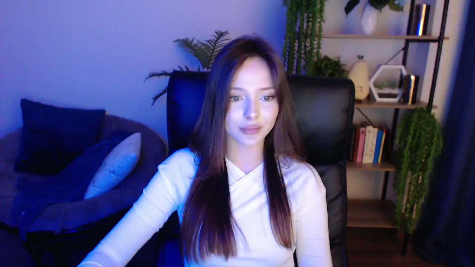 Gallery image thumbnail from KateManelli's myfreecams stream on, 02/19/2025, 14:43 image 5 of 20
