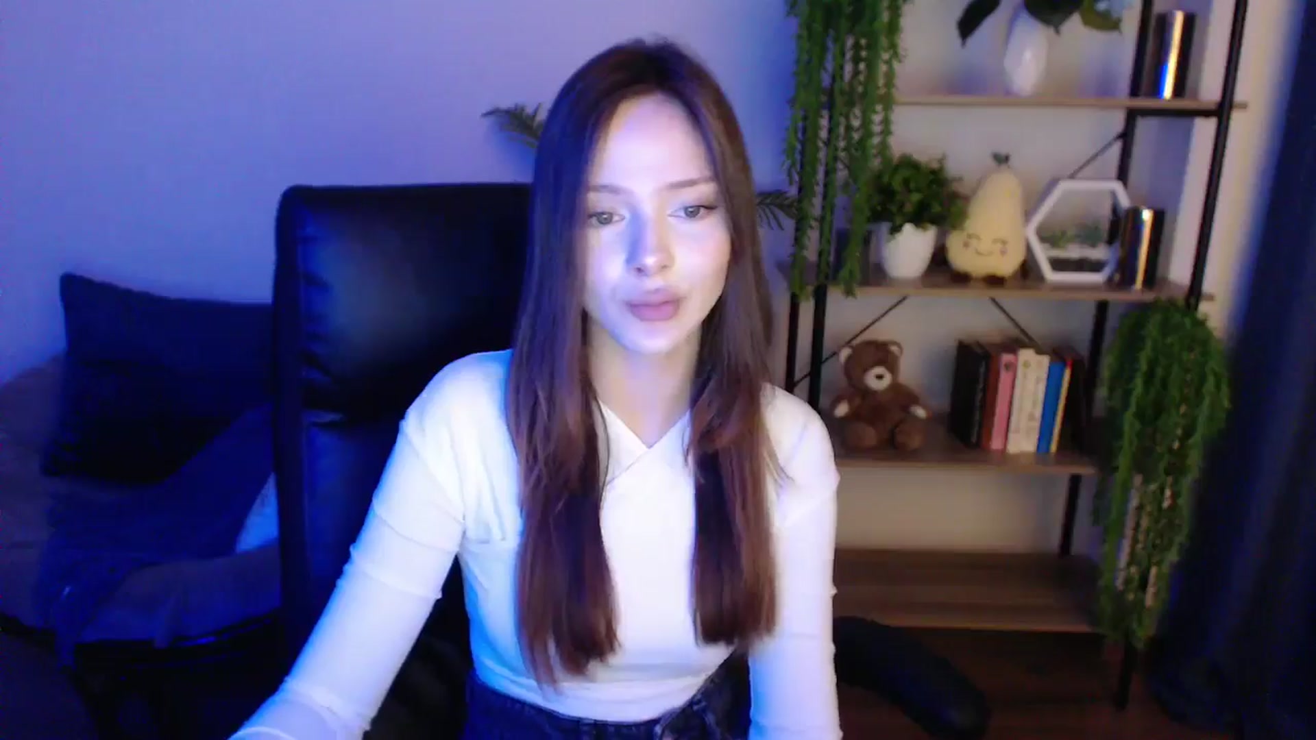 Gallery image thumbnail from KateManelli's myfreecams stream on, 02/19/2025, 14:43 image 12 of 20