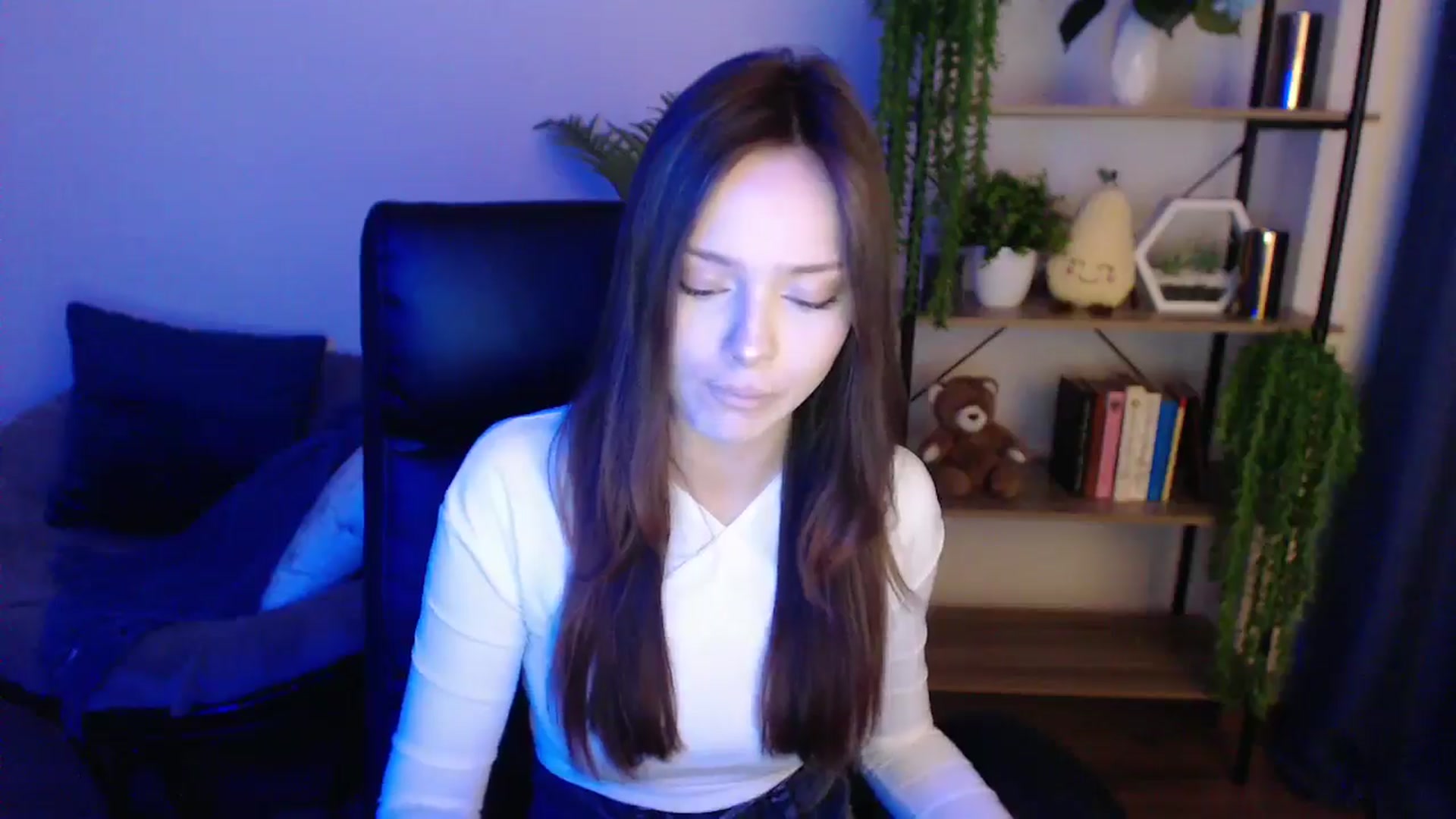 Gallery image thumbnail from KateManelli's myfreecams stream on, 02/19/2025, 14:43 image 14 of 20
