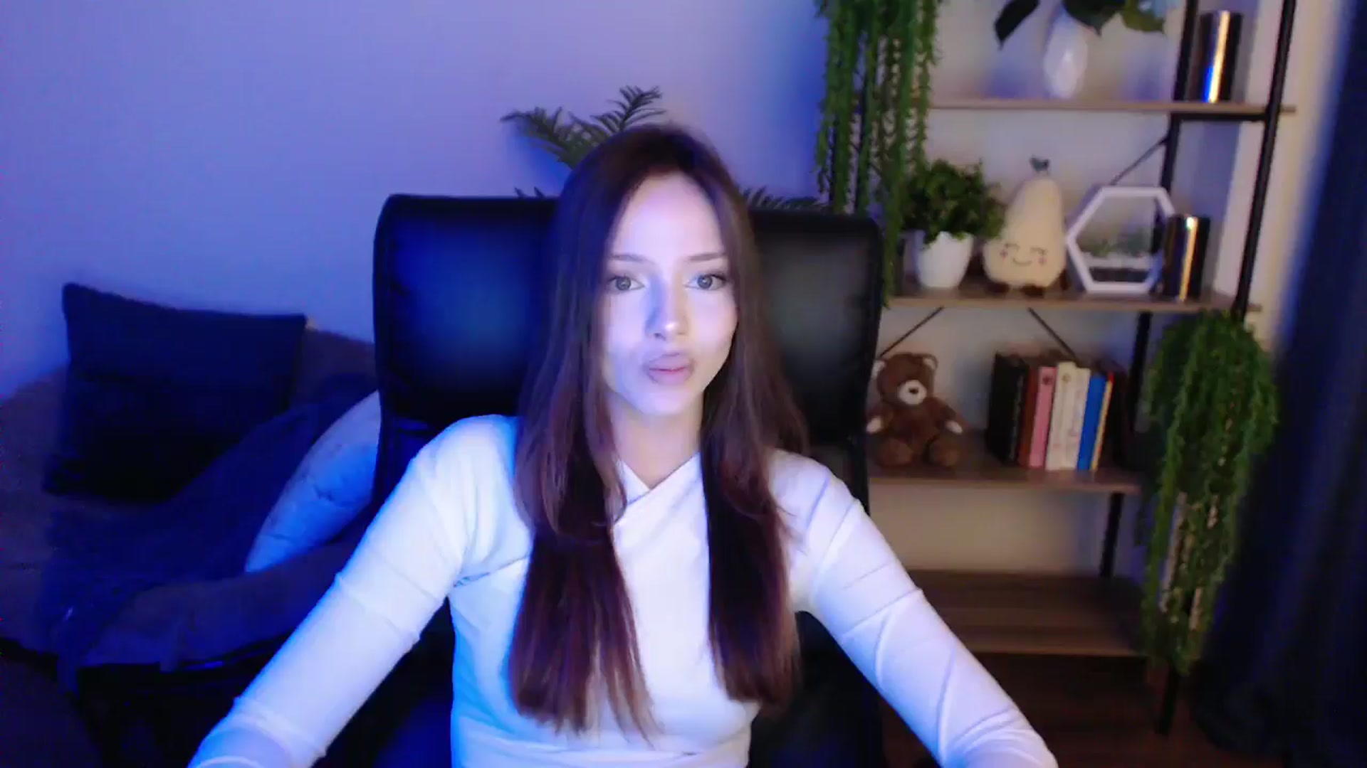 Gallery image thumbnail from KateManelli's myfreecams stream on, 02/19/2025, 14:43 image 19 of 20