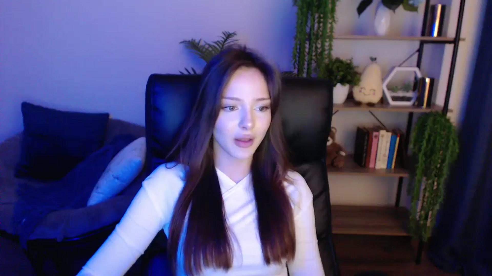 Gallery image thumbnail from KateManelli's myfreecams stream on, 02/19/2025, 14:43 image 7 of 20