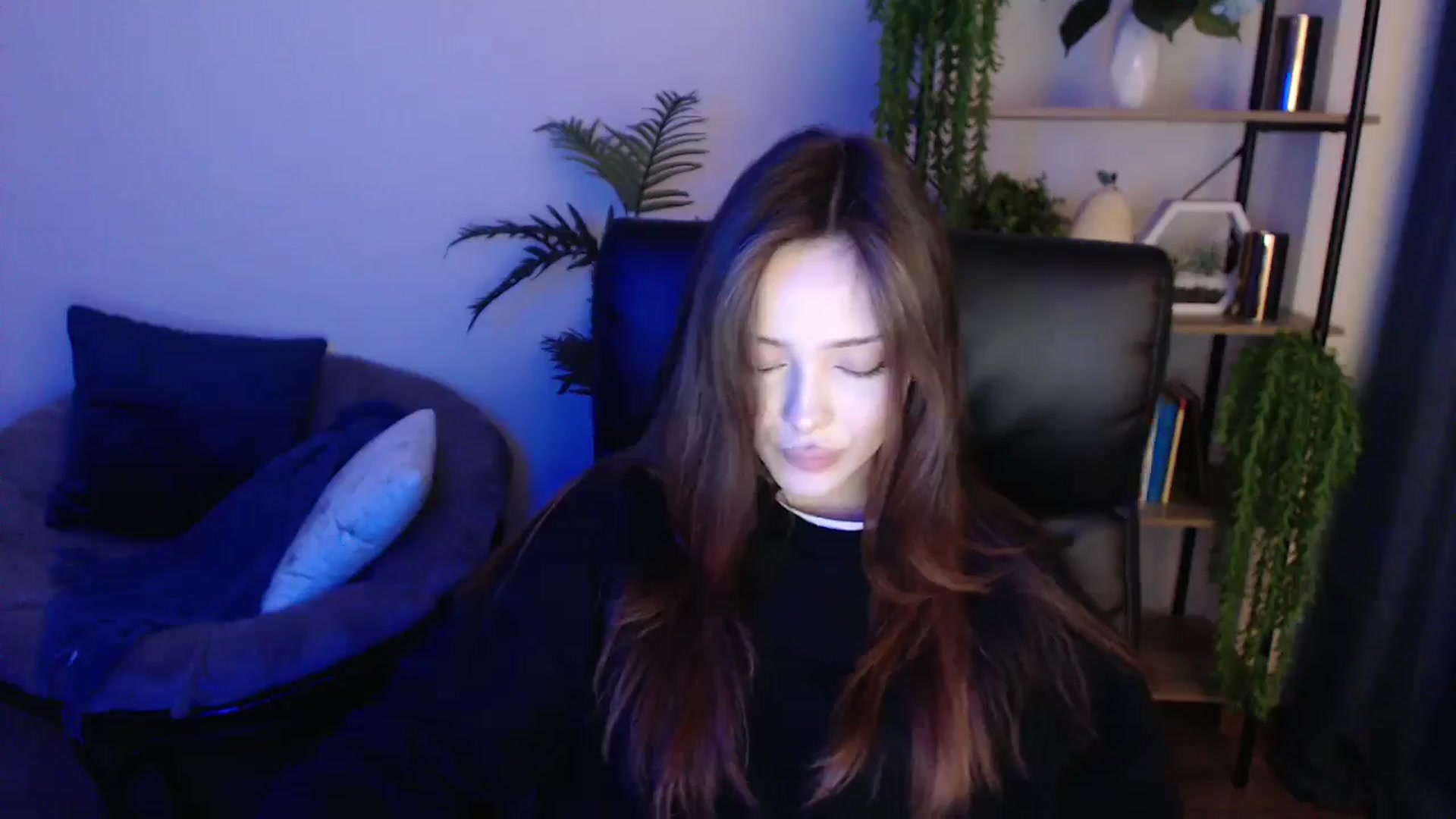 Gallery image thumbnail from KateManelli's myfreecams stream on, 02/21/2025, 09:44 image 6 of 20