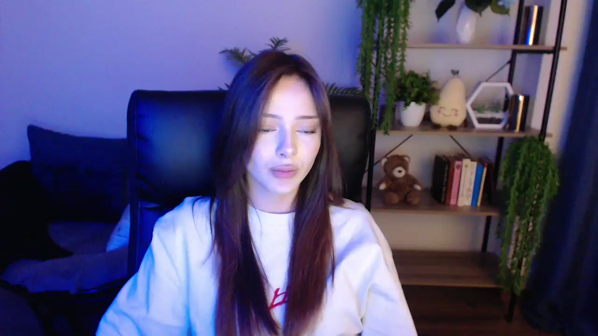 Gallery image thumbnail from KateManelli's myfreecams stream on, 02/21/2025, 10:47 image 10 of 20