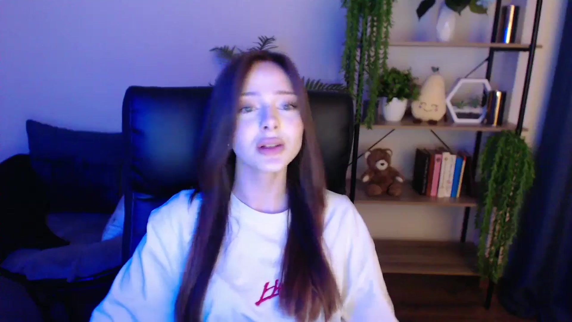 Gallery image thumbnail from KateManelli's myfreecams stream on, 02/21/2025, 10:47 image 18 of 20