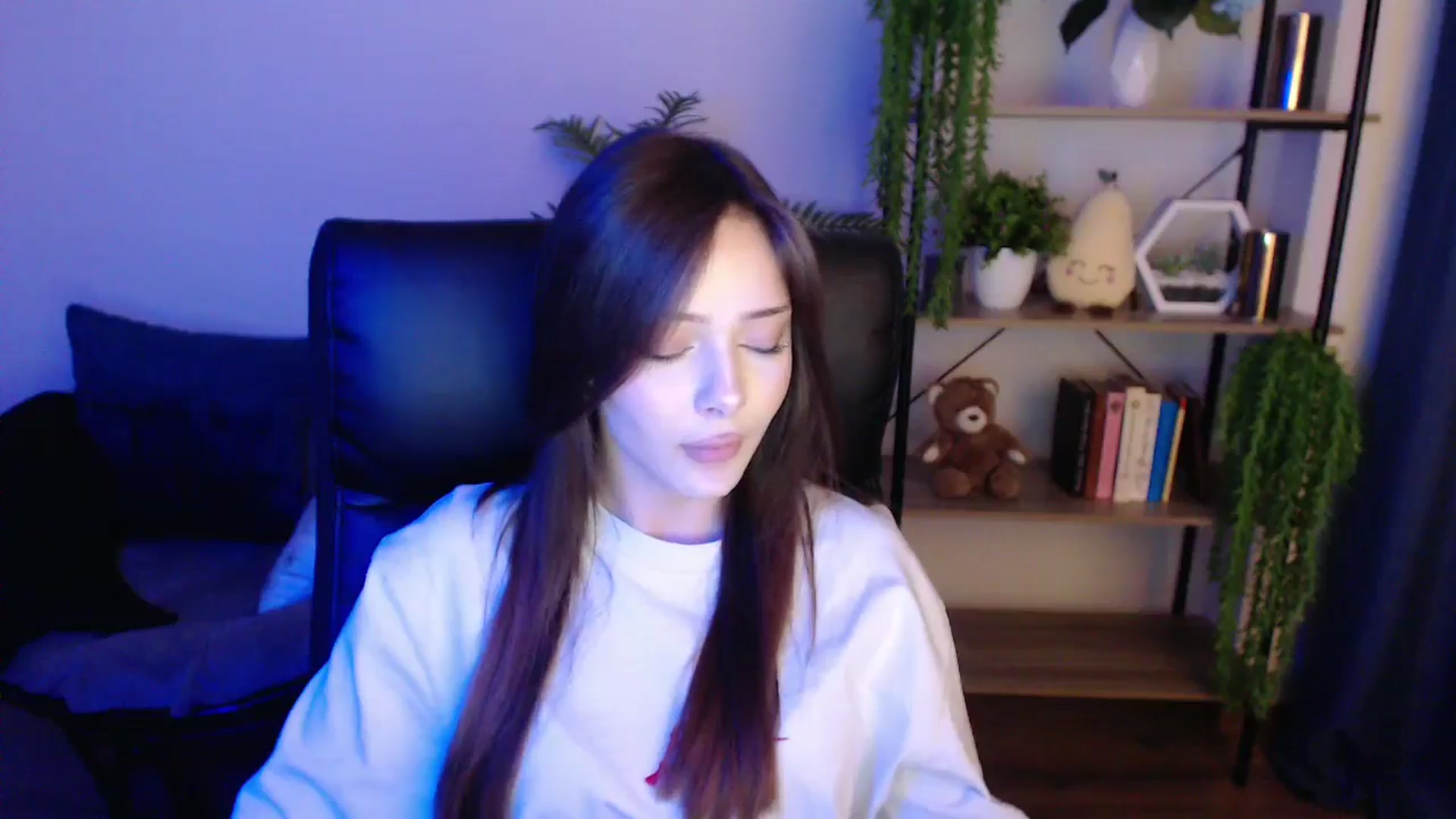 Gallery image thumbnail from KateManelli's myfreecams stream on, 02/21/2025, 10:47 image 19 of 20