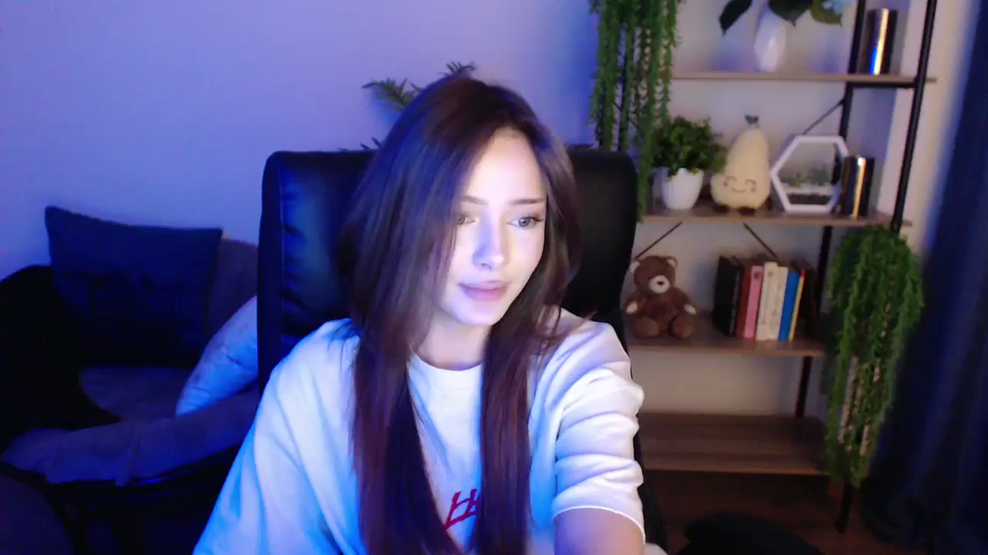 Gallery image thumbnail from KateManelli's myfreecams stream on, 02/21/2025, 11:14 image 12 of 20