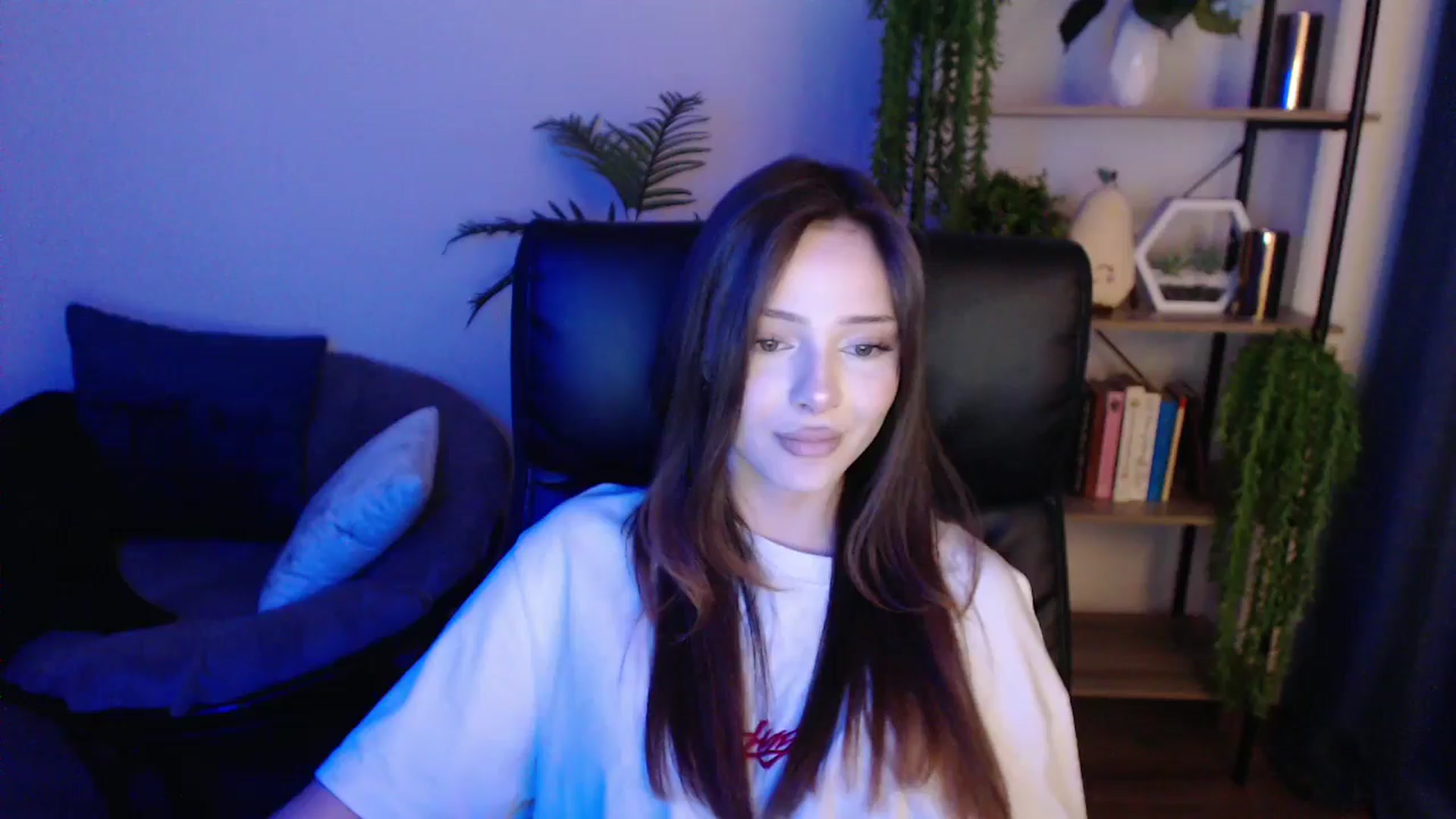 Gallery image thumbnail from KateManelli's myfreecams stream on, 02/21/2025, 14:19 image 14 of 20