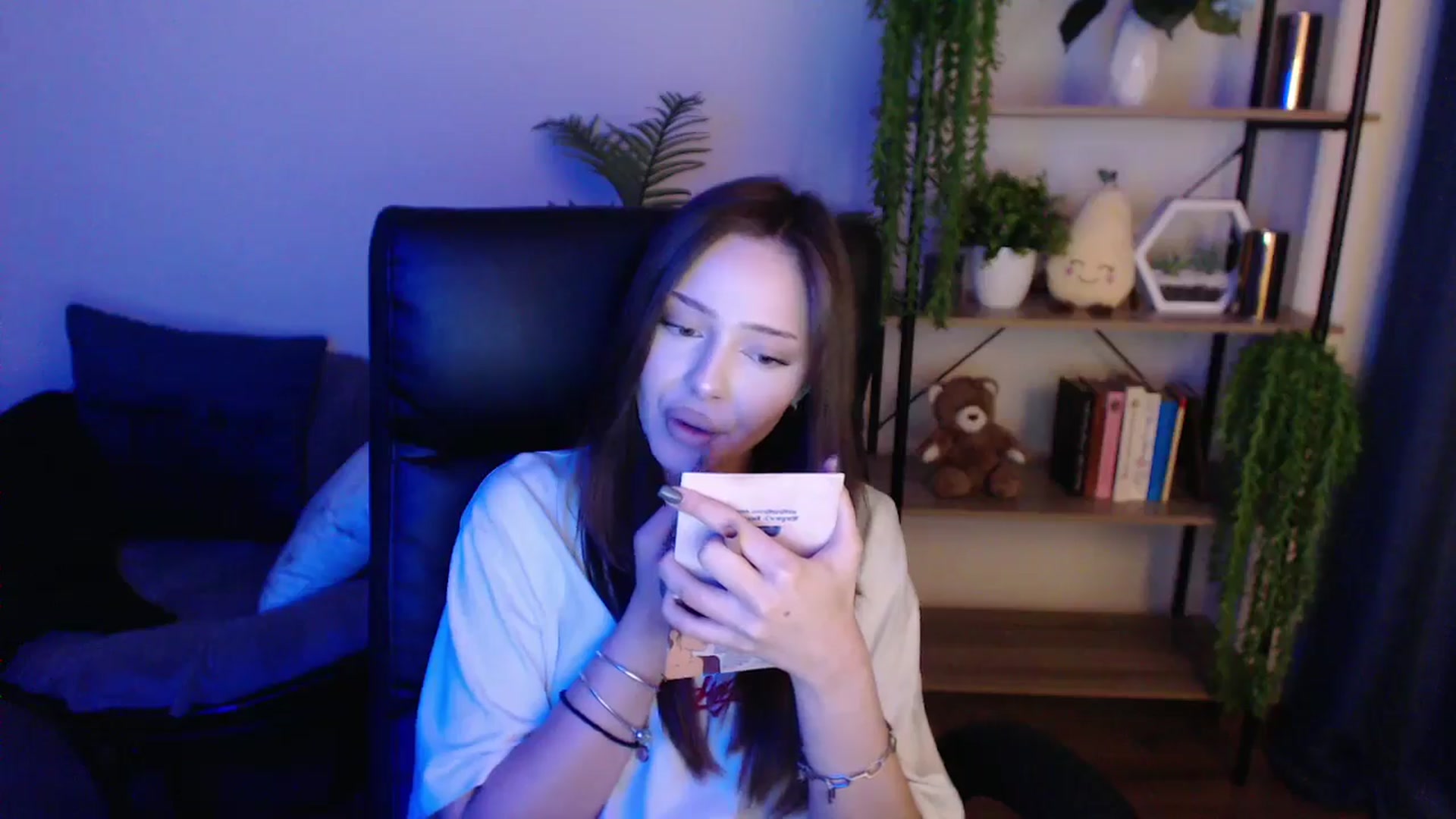 Gallery image thumbnail from KateManelli's myfreecams stream on, 02/21/2025, 14:19 image 3 of 20