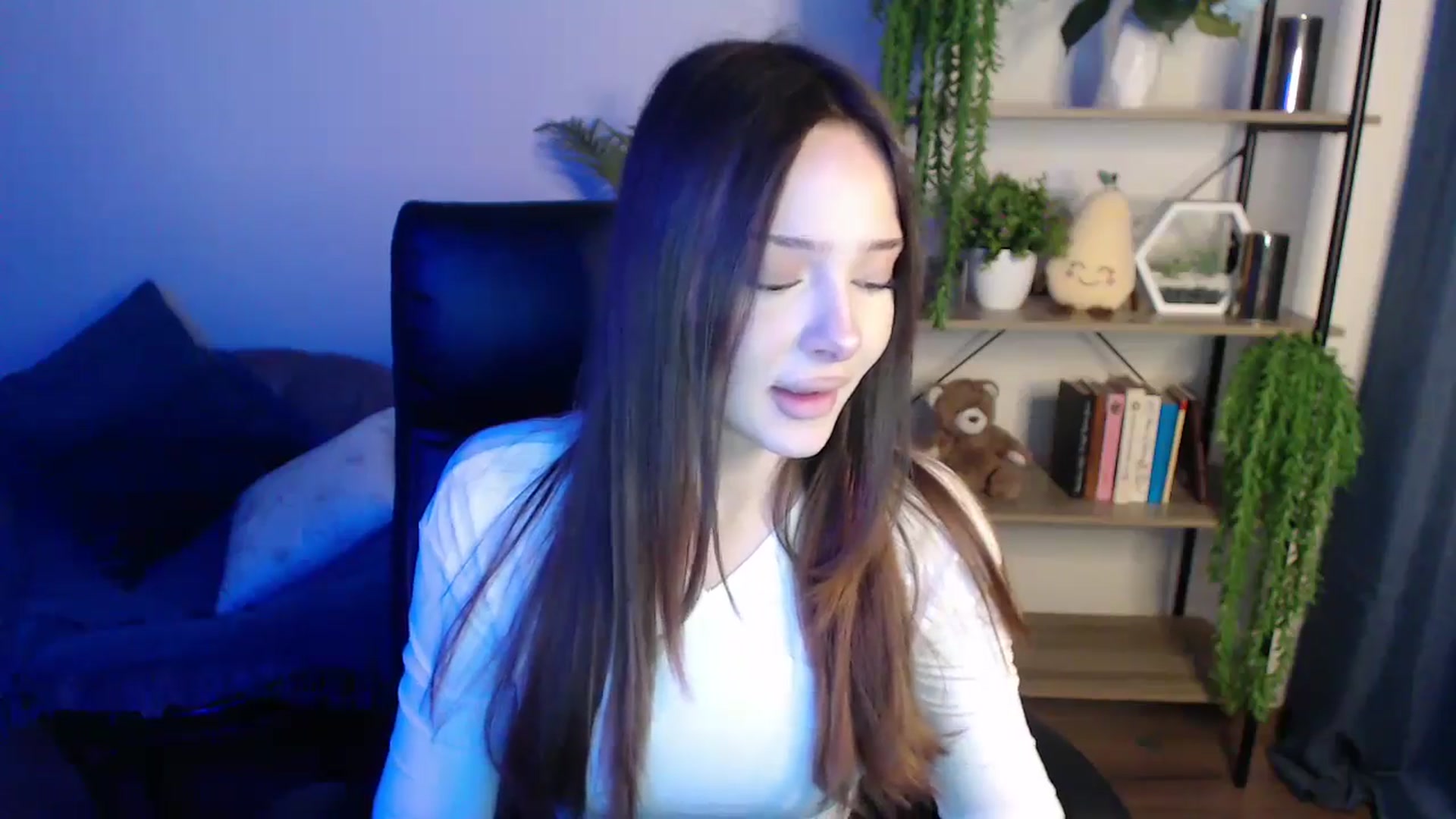 Gallery image thumbnail from KateManelli's myfreecams stream on, 02/24/2025, 09:48 image 6 of 20
