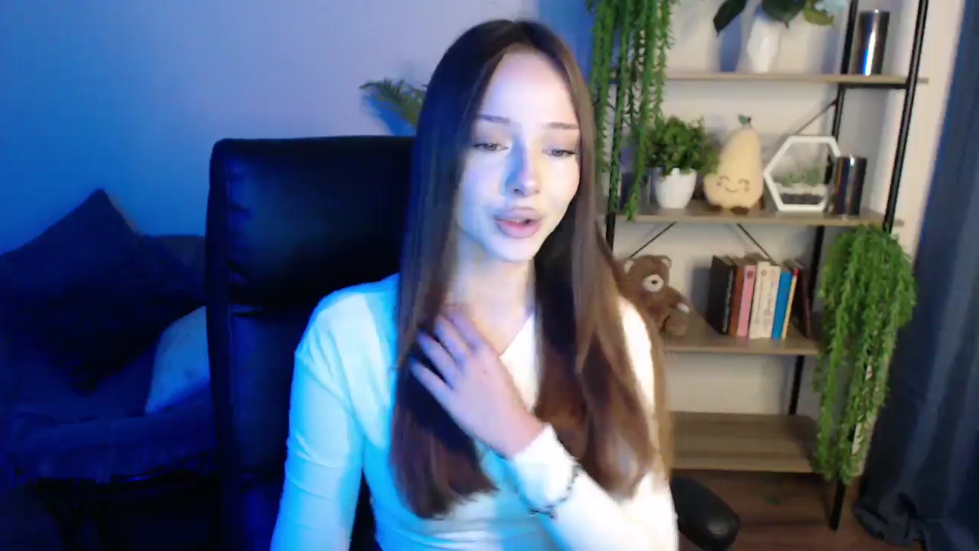 Gallery image thumbnail from KateManelli's myfreecams stream on, 02/24/2025, 09:48 image 4 of 20
