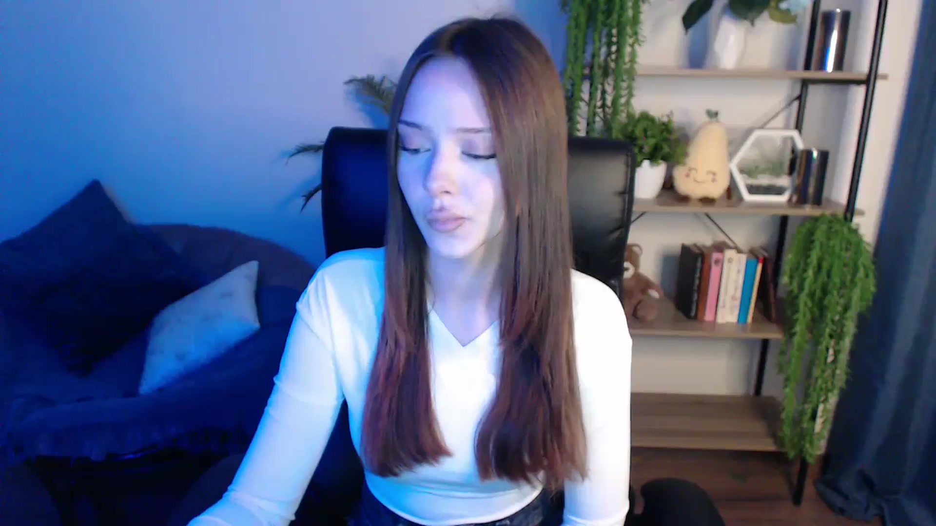 Gallery image thumbnail from KateManelli's myfreecams stream on, 02/24/2025, 09:48 image 16 of 20