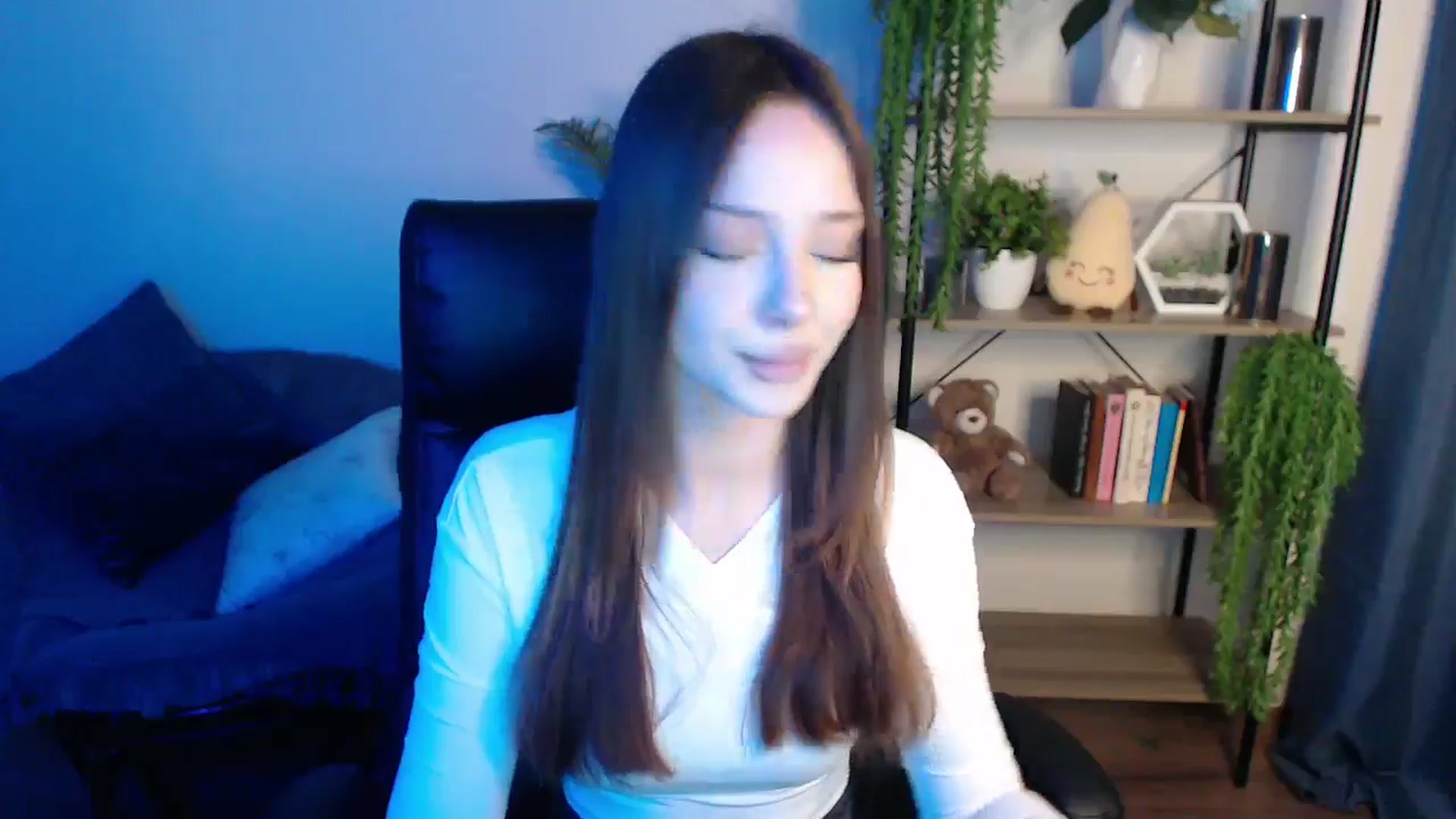 Gallery image thumbnail from KateManelli's myfreecams stream on, 02/24/2025, 09:48 image 2 of 20