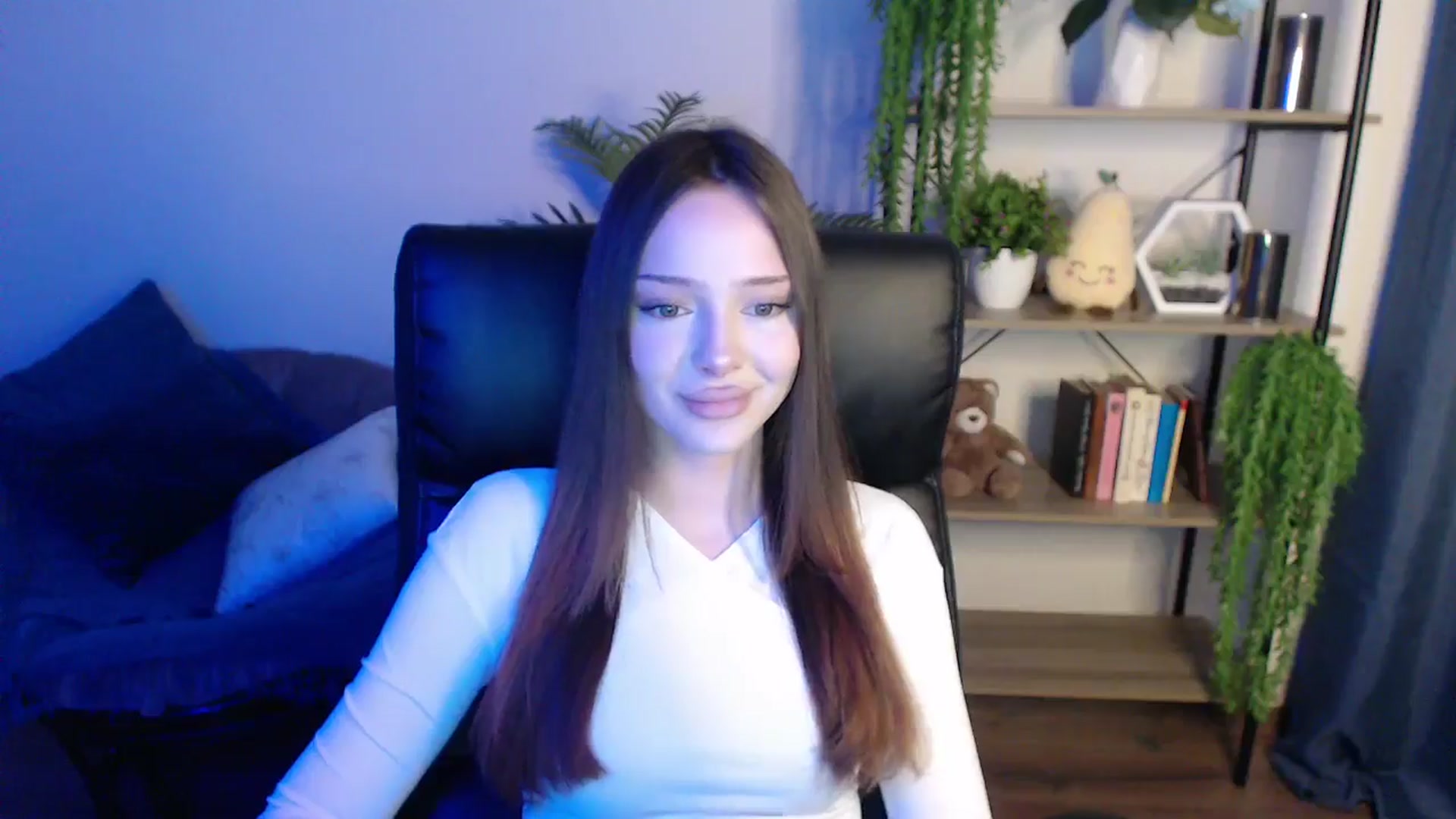 Gallery image thumbnail from KateManelli's myfreecams stream on, 02/24/2025, 10:13 image 16 of 20