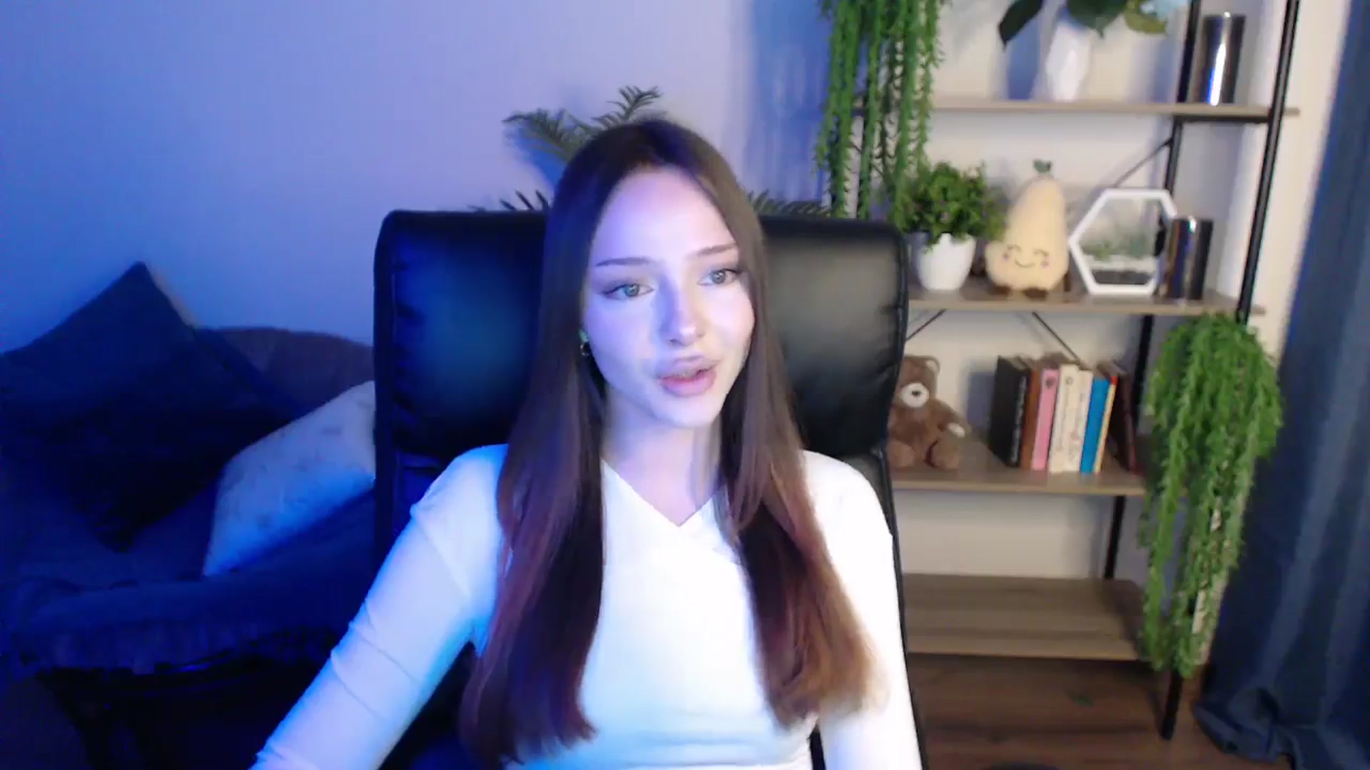 Gallery image thumbnail from KateManelli's myfreecams stream on, 02/24/2025, 10:13 image 19 of 20
