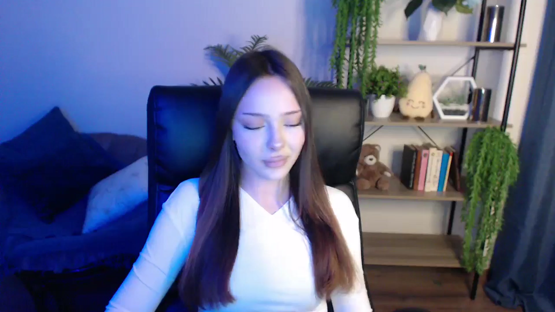 Gallery image thumbnail from KateManelli's myfreecams stream on, 02/24/2025, 10:13 image 18 of 20