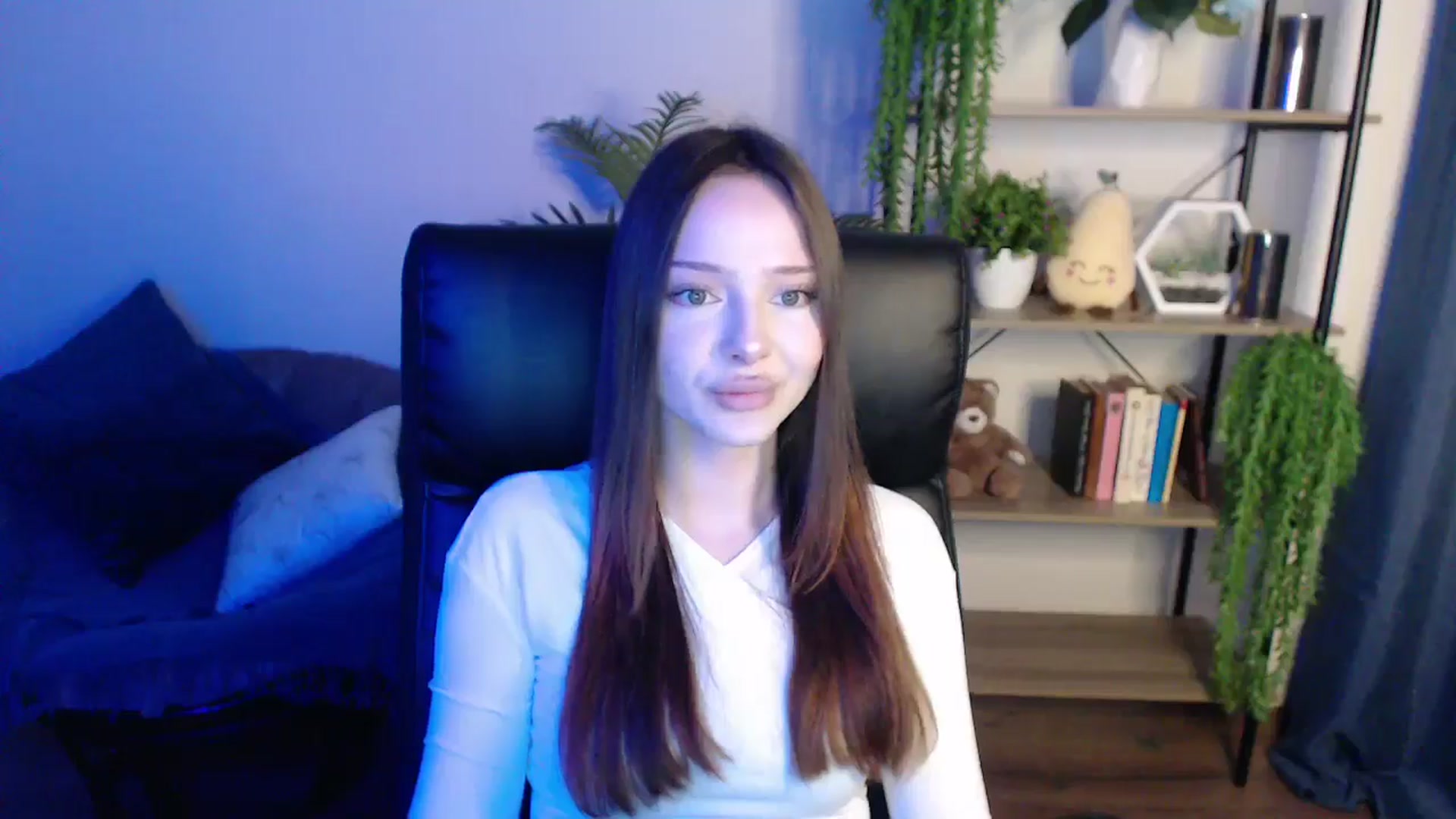 Gallery image thumbnail from KateManelli's myfreecams stream on, 02/24/2025, 10:13 image 11 of 20
