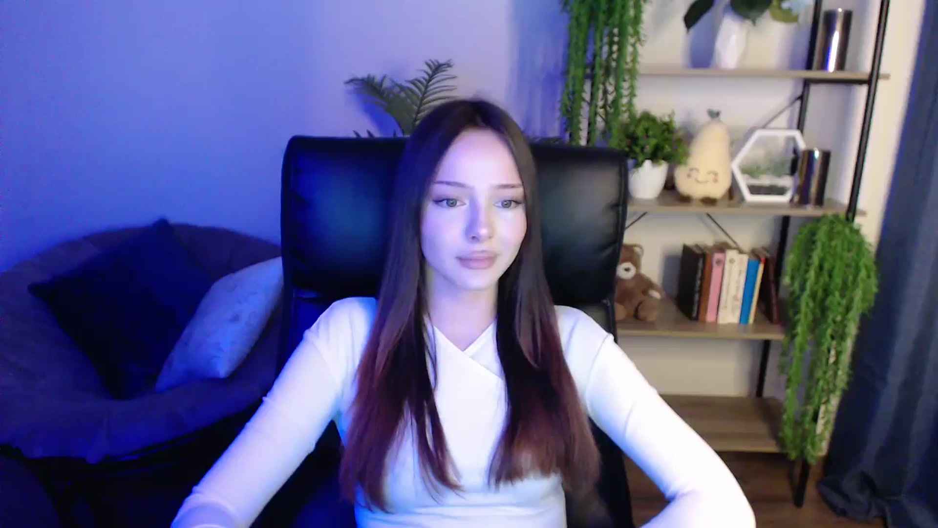 Gallery image thumbnail from KateManelli's myfreecams stream on, 02/24/2025, 11:19 image 7 of 20