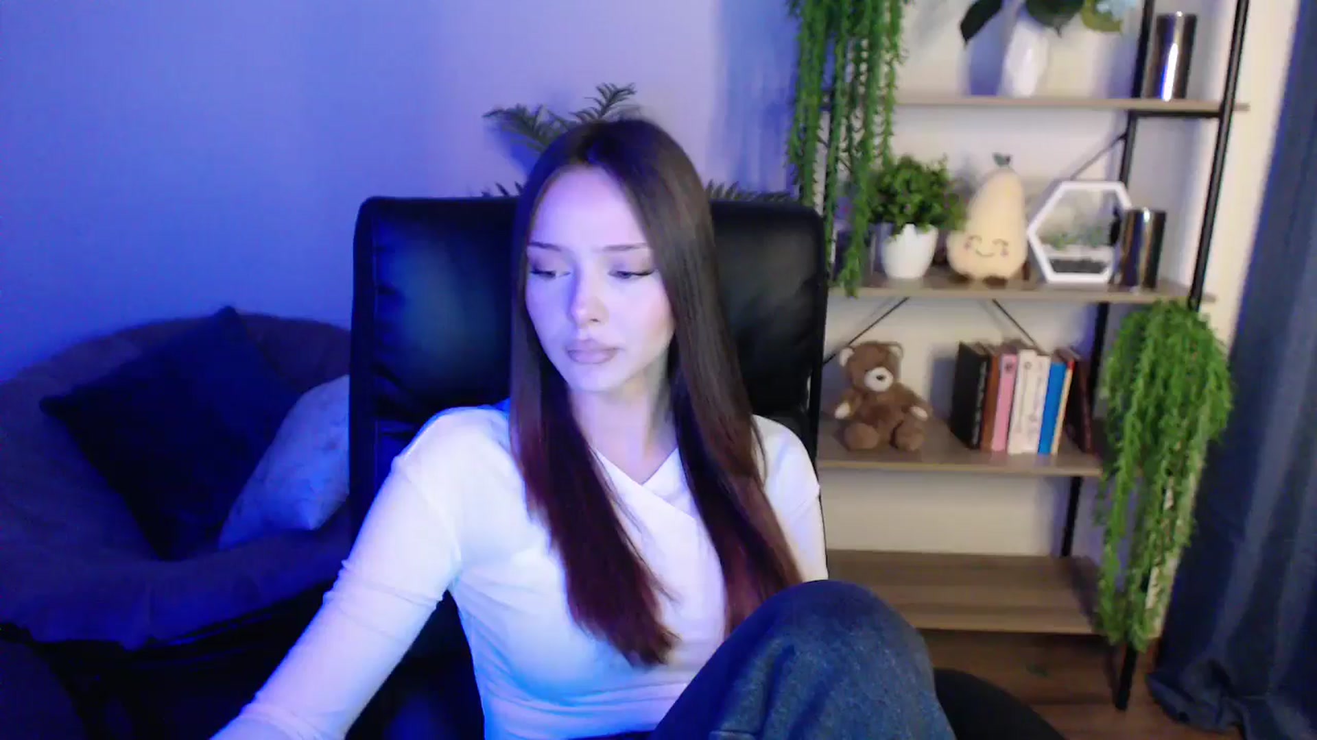 Gallery image thumbnail from KateManelli's myfreecams stream on, 02/24/2025, 11:19 image 15 of 20