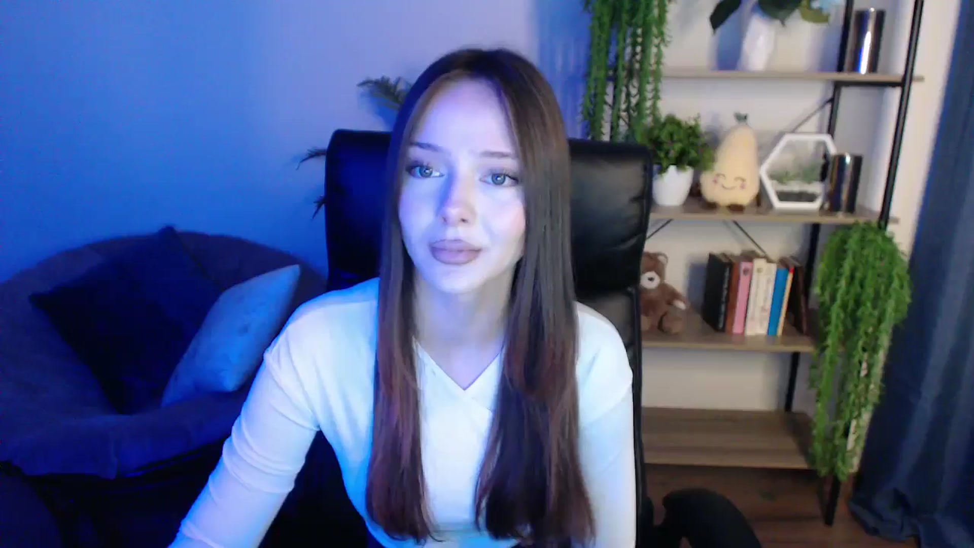 Gallery image thumbnail from KateManelli's myfreecams stream on, 02/24/2025, 13:23 image 10 of 20